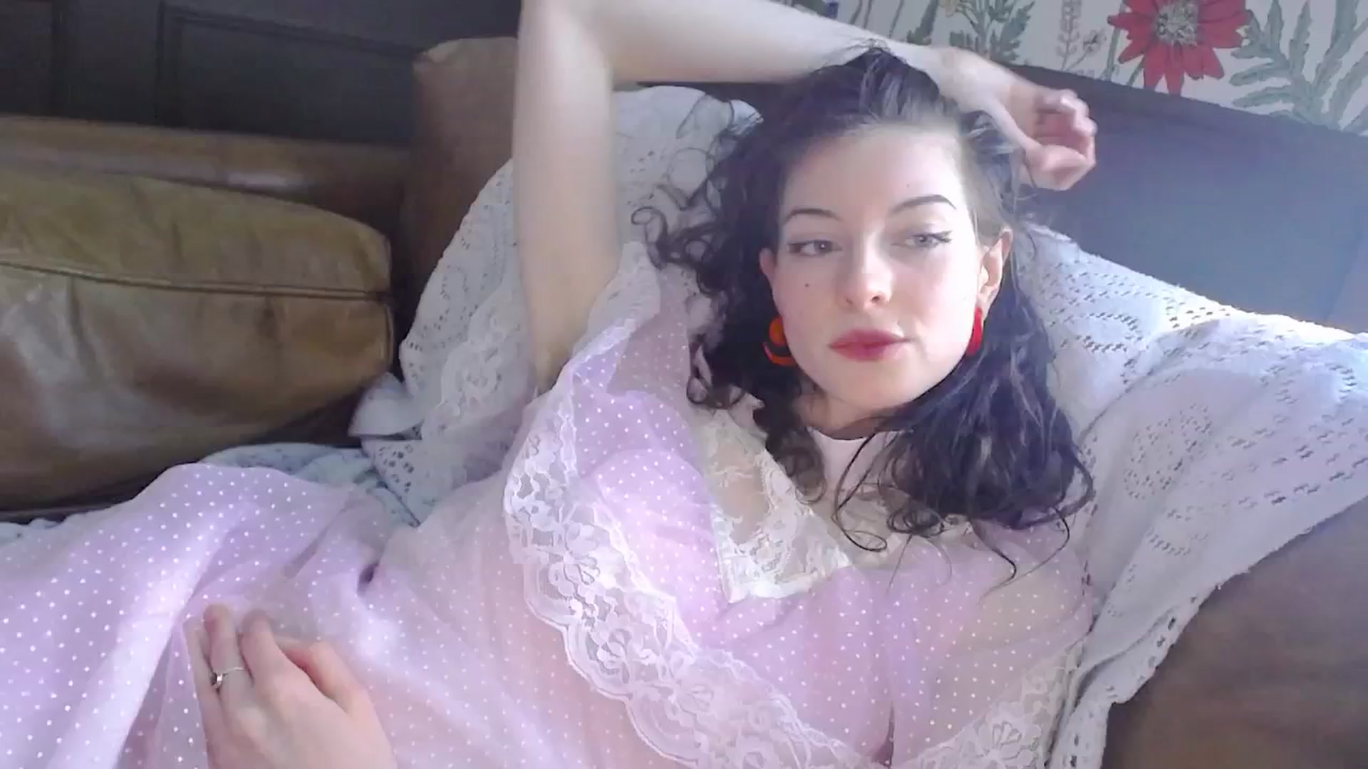 Gallery image thumbnail from viola__'s myfreecams stream on, 05/29/2024, 14:26 image 10 of 20