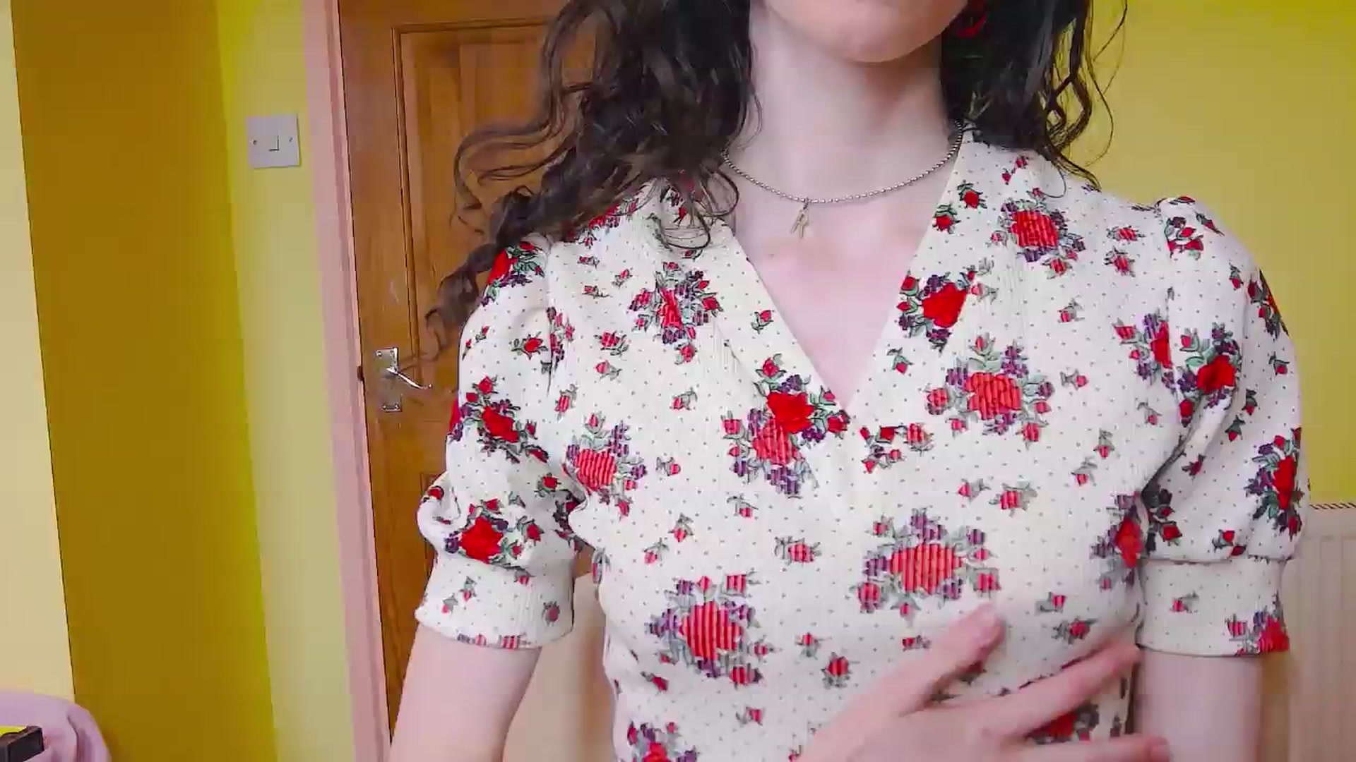 Gallery image thumbnail from viola__'s myfreecams stream on, 05/30/2024, 12:57 image 15 of 20
