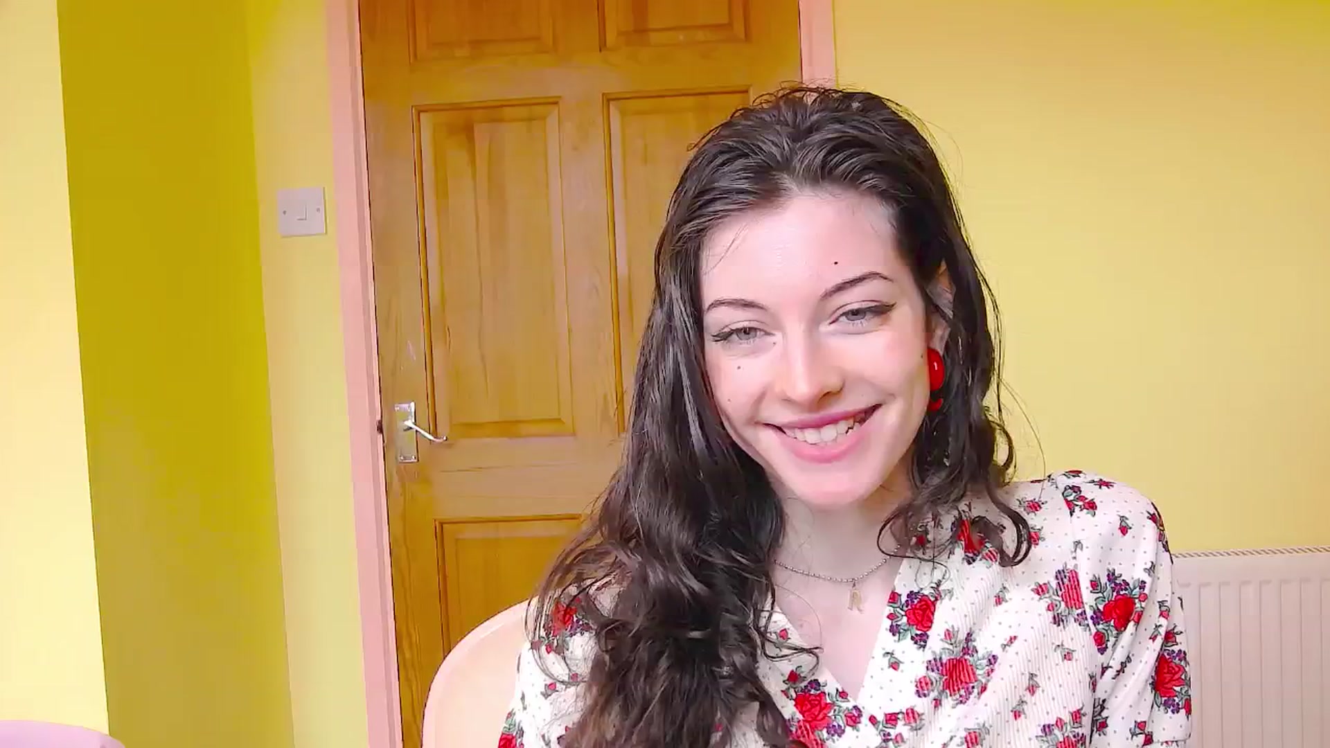 Gallery image thumbnail from viola__'s myfreecams stream on, 05/30/2024, 12:57 image 5 of 20