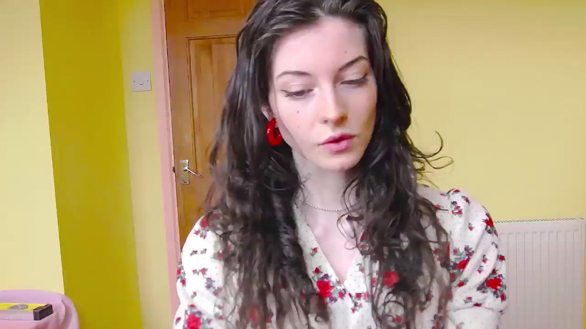 Gallery image thumbnail from viola__'s myfreecams stream on, 05/30/2024, 12:57 image 1 of 20