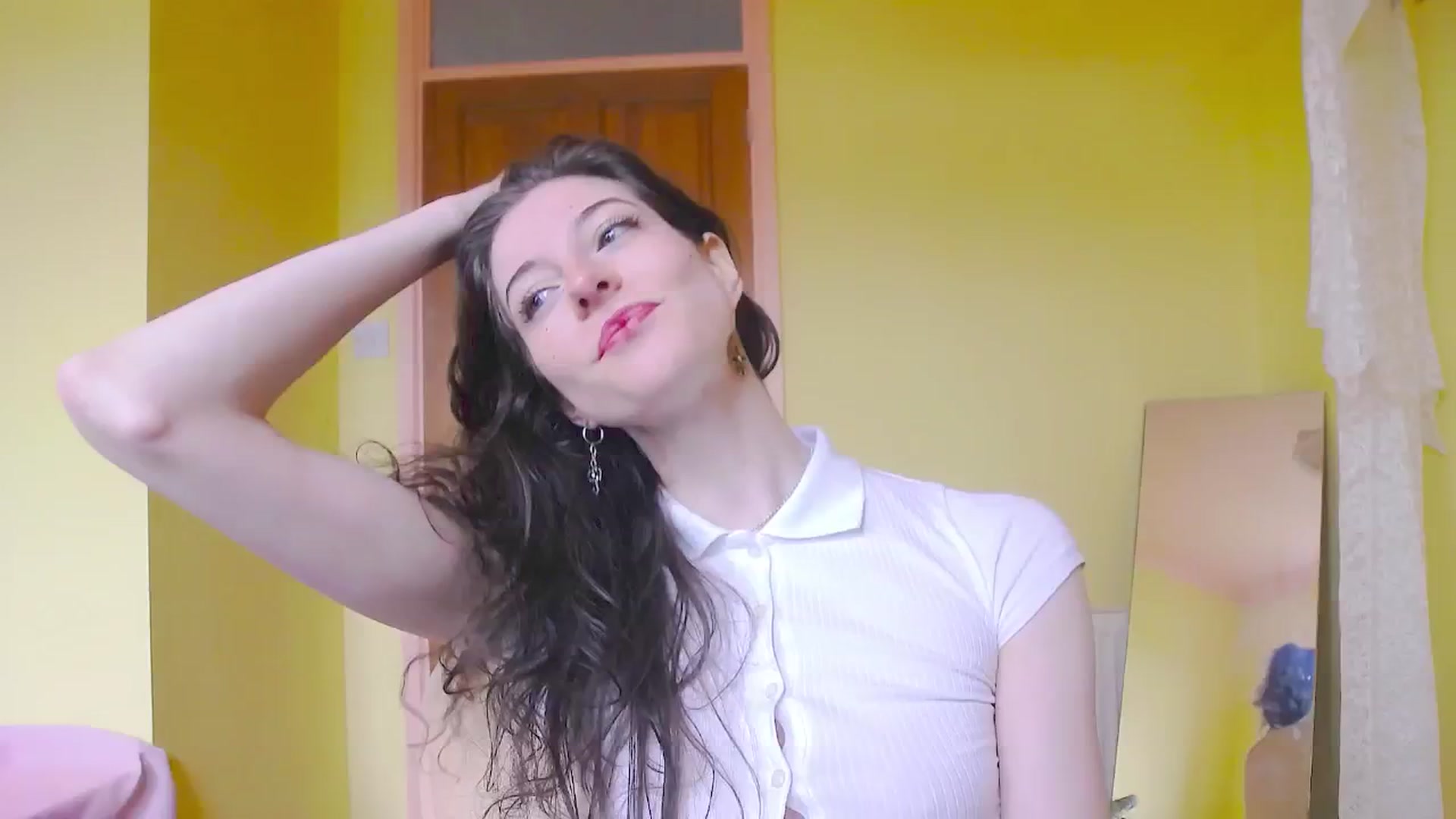 Gallery image thumbnail from viola__'s myfreecams stream on, 06/04/2024, 11:17 image 17 of 20