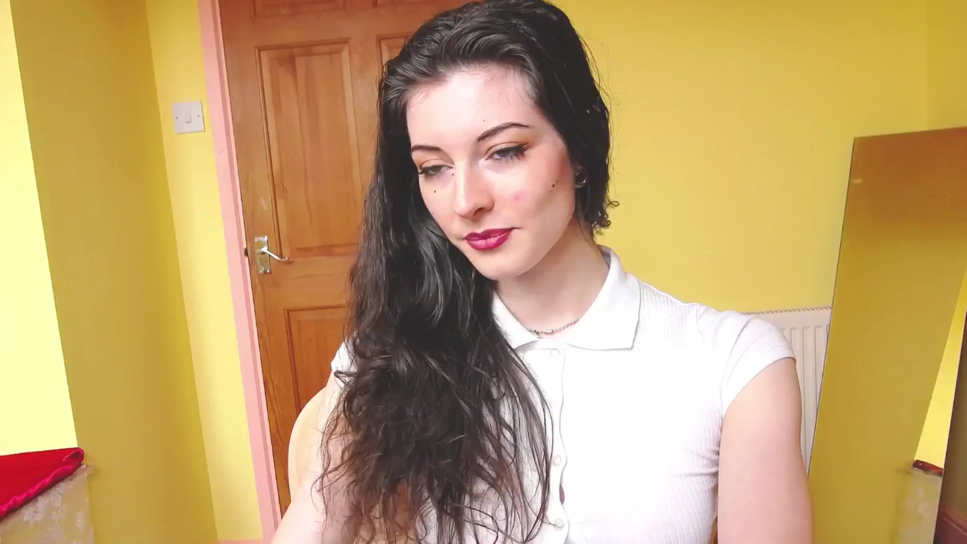 Gallery image thumbnail from viola__'s myfreecams stream on, 06/13/2024, 14:53 image 14 of 20