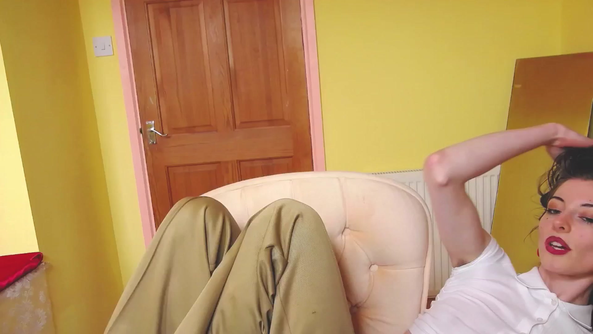 Gallery image thumbnail from viola__'s myfreecams stream on, 06/13/2024, 14:53 image 20 of 20
