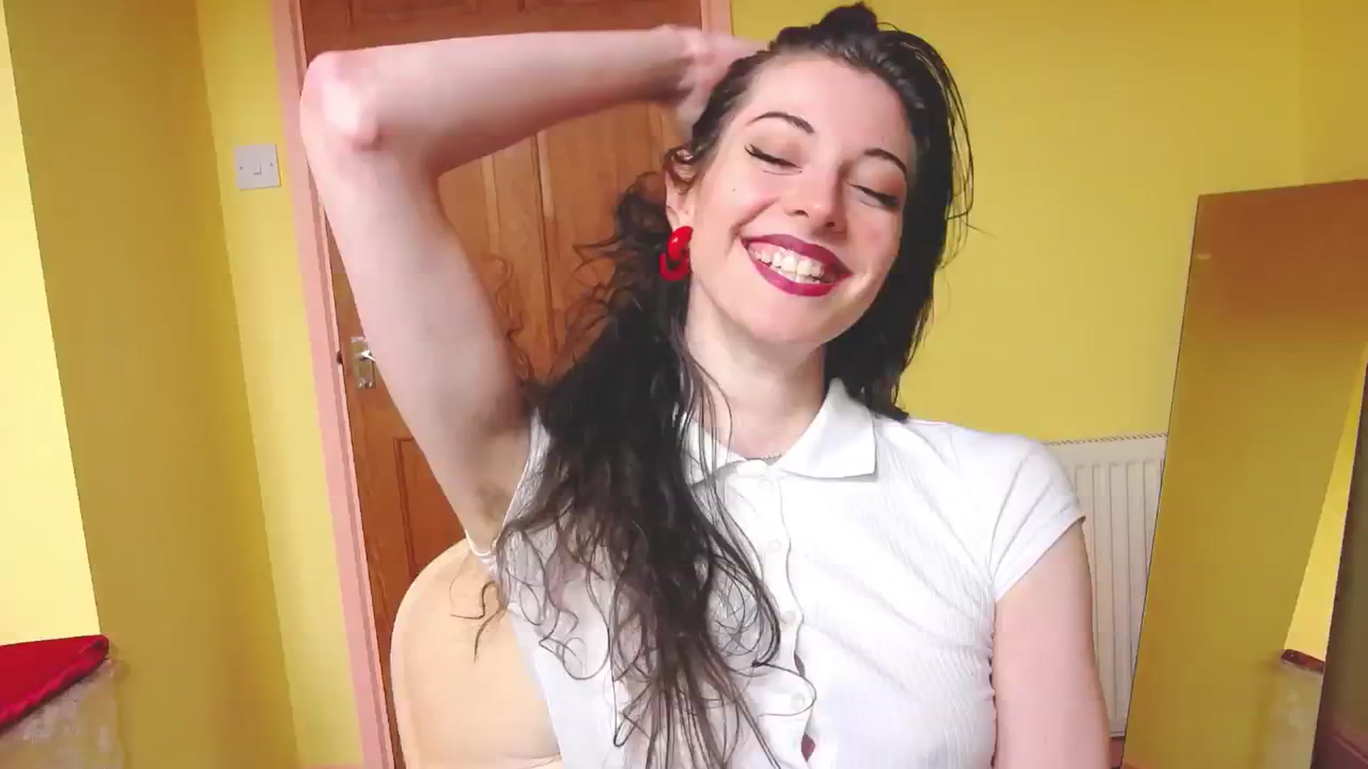 Gallery image thumbnail from viola__'s myfreecams stream on, 06/13/2024, 14:53 image 16 of 20