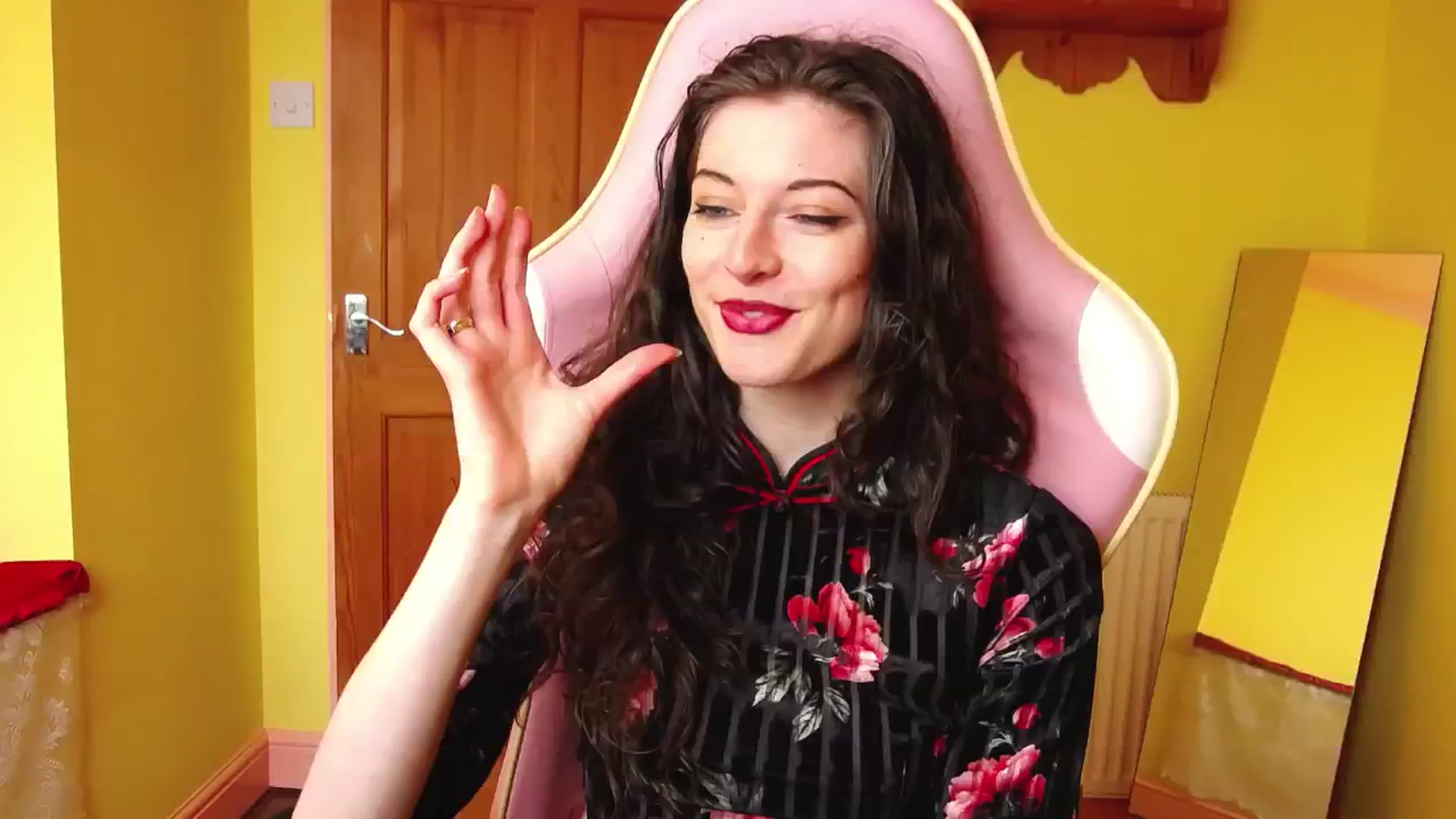 Gallery image thumbnail from viola__'s myfreecams stream on, 07/01/2024, 15:24 image 7 of 20