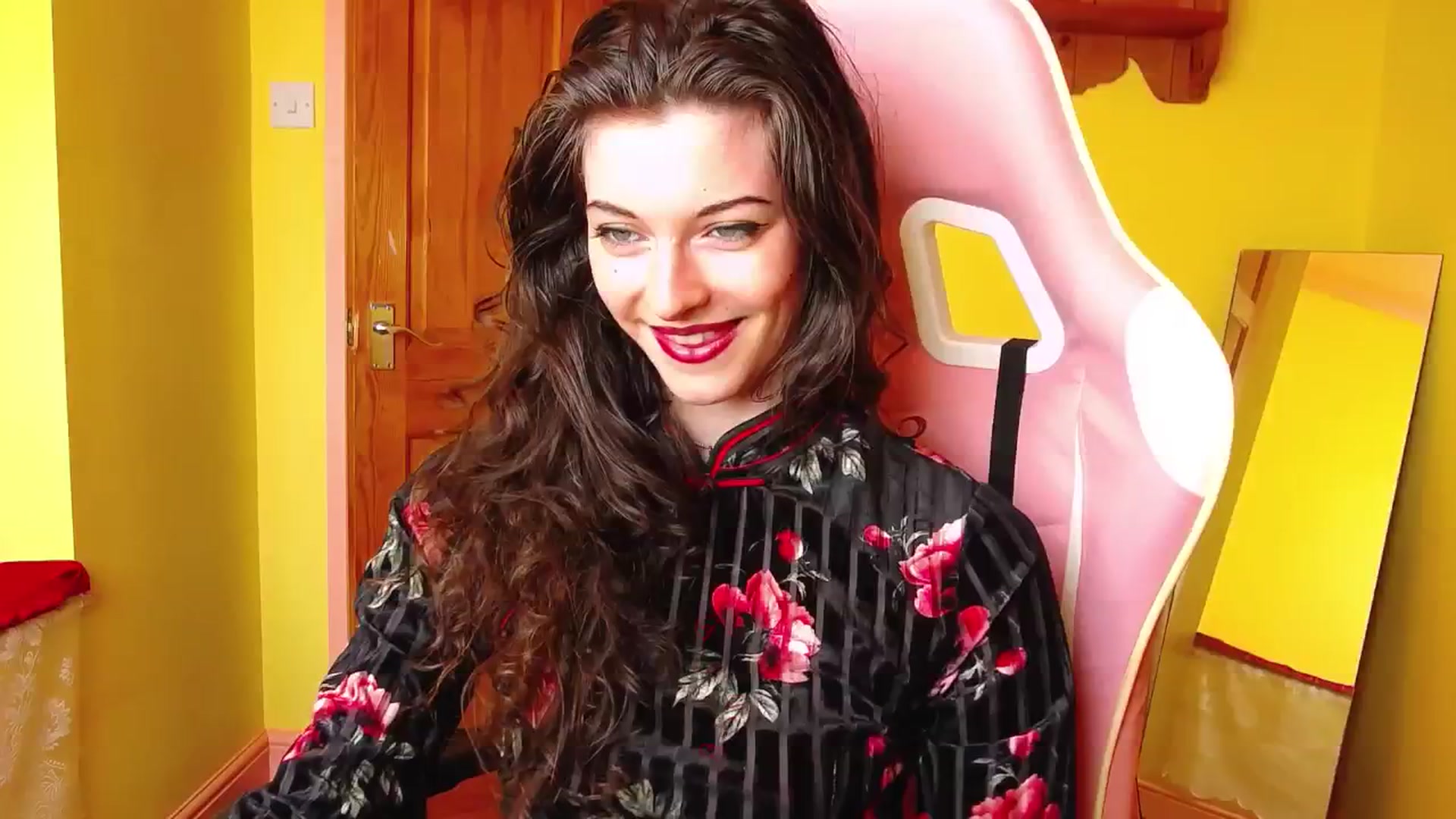 Gallery image thumbnail from viola__'s myfreecams stream on, 07/01/2024, 15:24 image 14 of 20