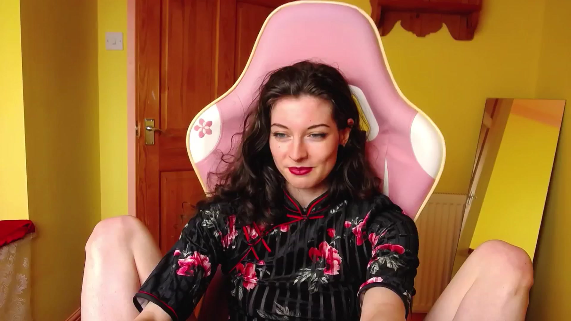 Gallery image thumbnail from viola__'s myfreecams stream on, 07/01/2024, 15:45 image 10 of 20