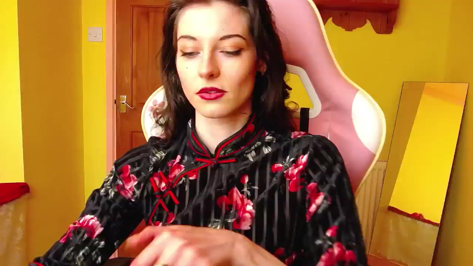 Gallery image thumbnail from viola__'s myfreecams stream on, 07/01/2024, 16:44 image 7 of 20