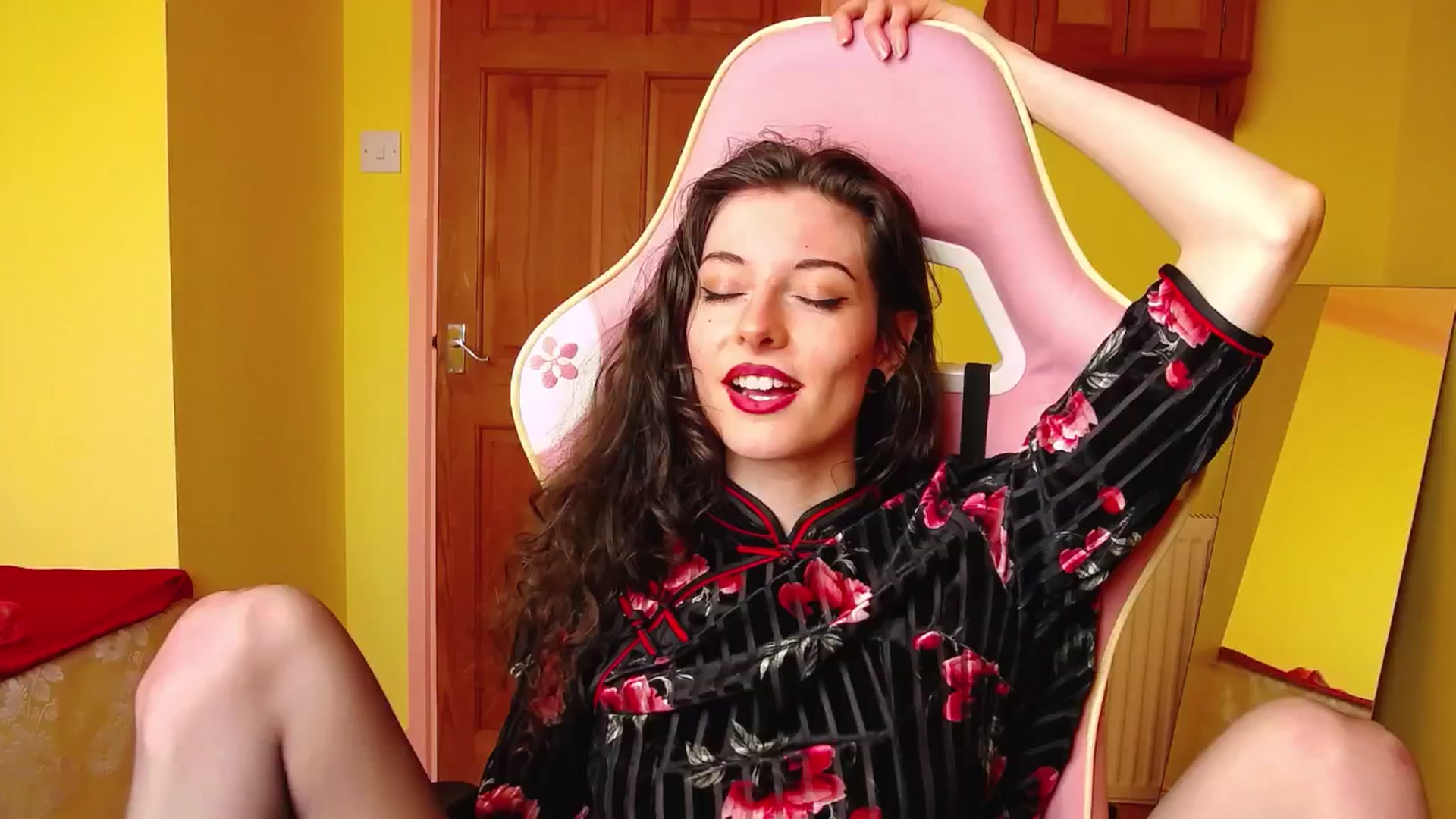 Gallery image thumbnail from viola__'s myfreecams stream on, 07/01/2024, 16:44 image 19 of 20