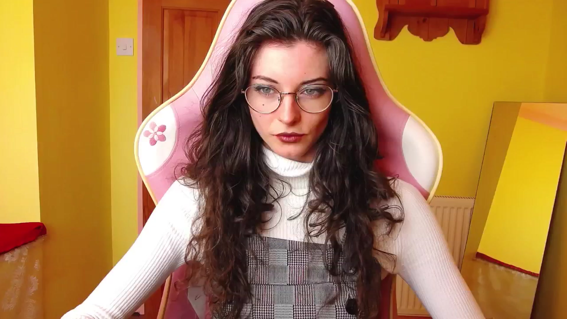 Gallery image thumbnail from viola__'s myfreecams stream on, 07/02/2024, 15:37 image 1 of 20