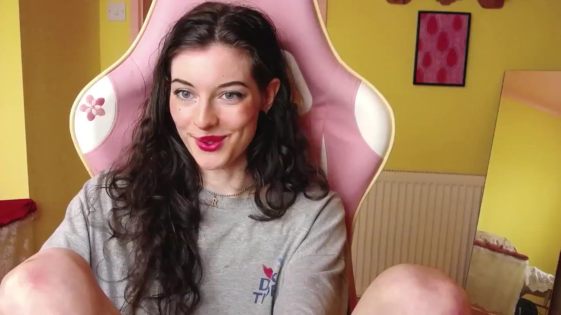 Gallery image thumbnail from viola__'s myfreecams stream on, 07/05/2024, 19:30 image 12 of 20