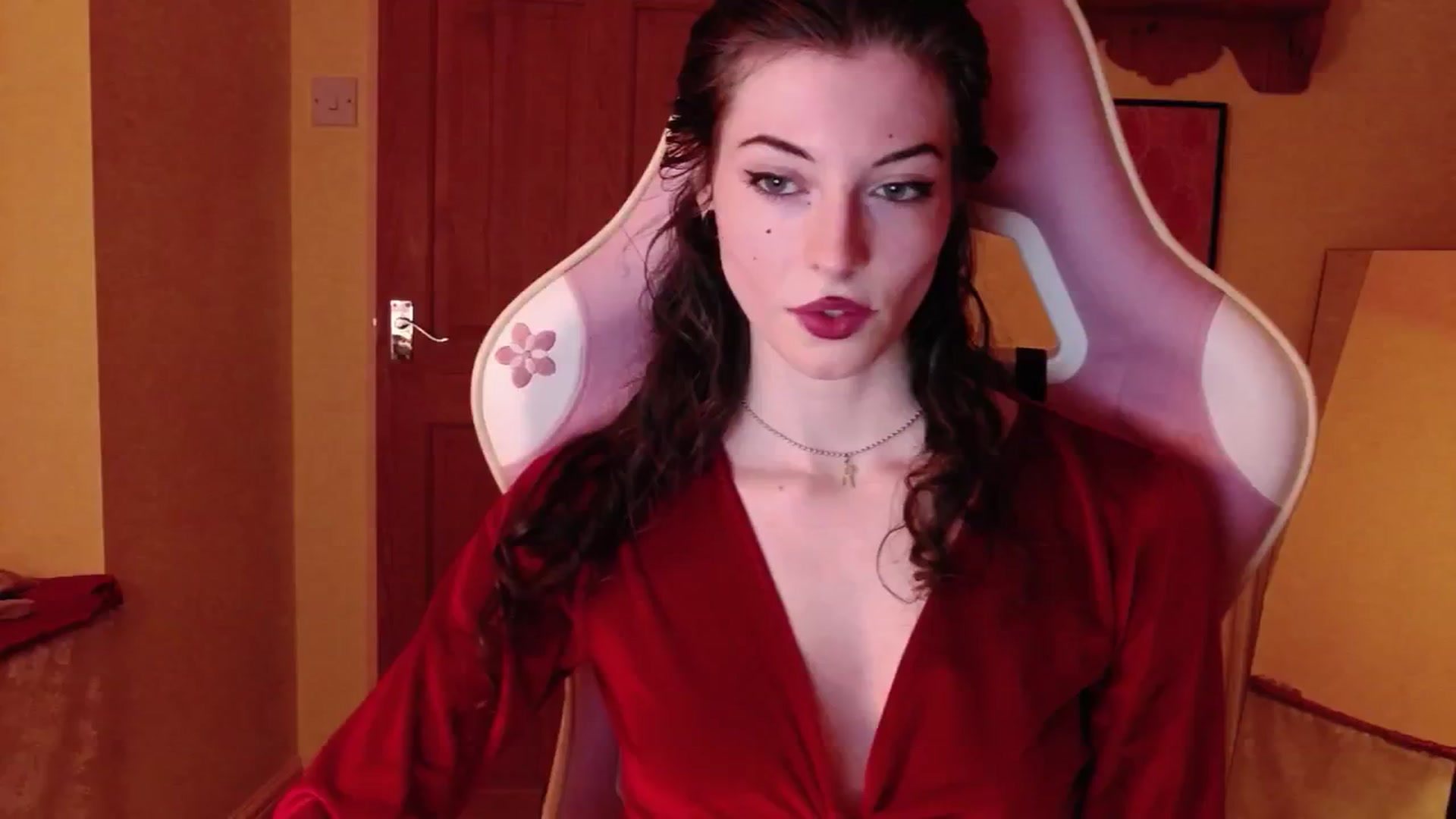 Gallery image thumbnail from viola__'s myfreecams stream on, 07/09/2024, 20:45 image 20 of 20