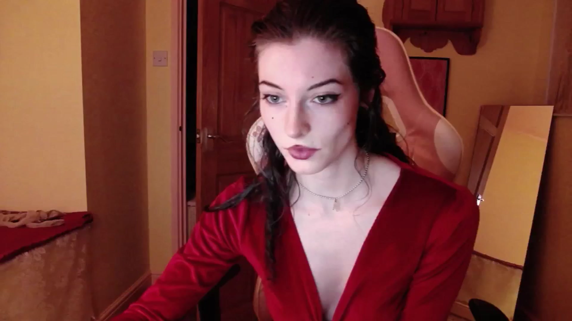 Gallery image thumbnail from viola__'s myfreecams stream on, 07/09/2024, 20:45 image 12 of 20
