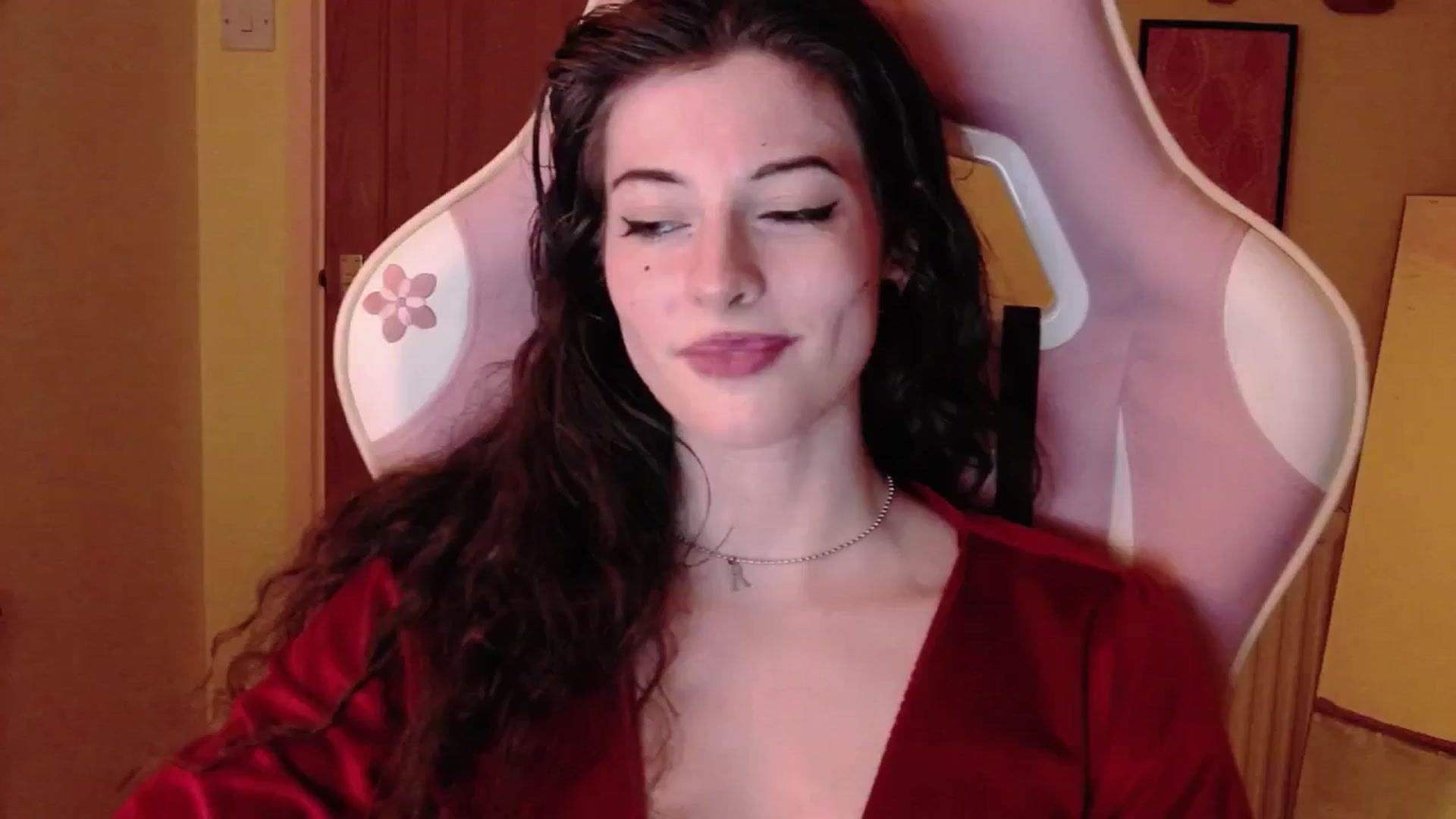 Gallery image thumbnail from viola__'s myfreecams stream on, 07/09/2024, 23:08 image 19 of 20