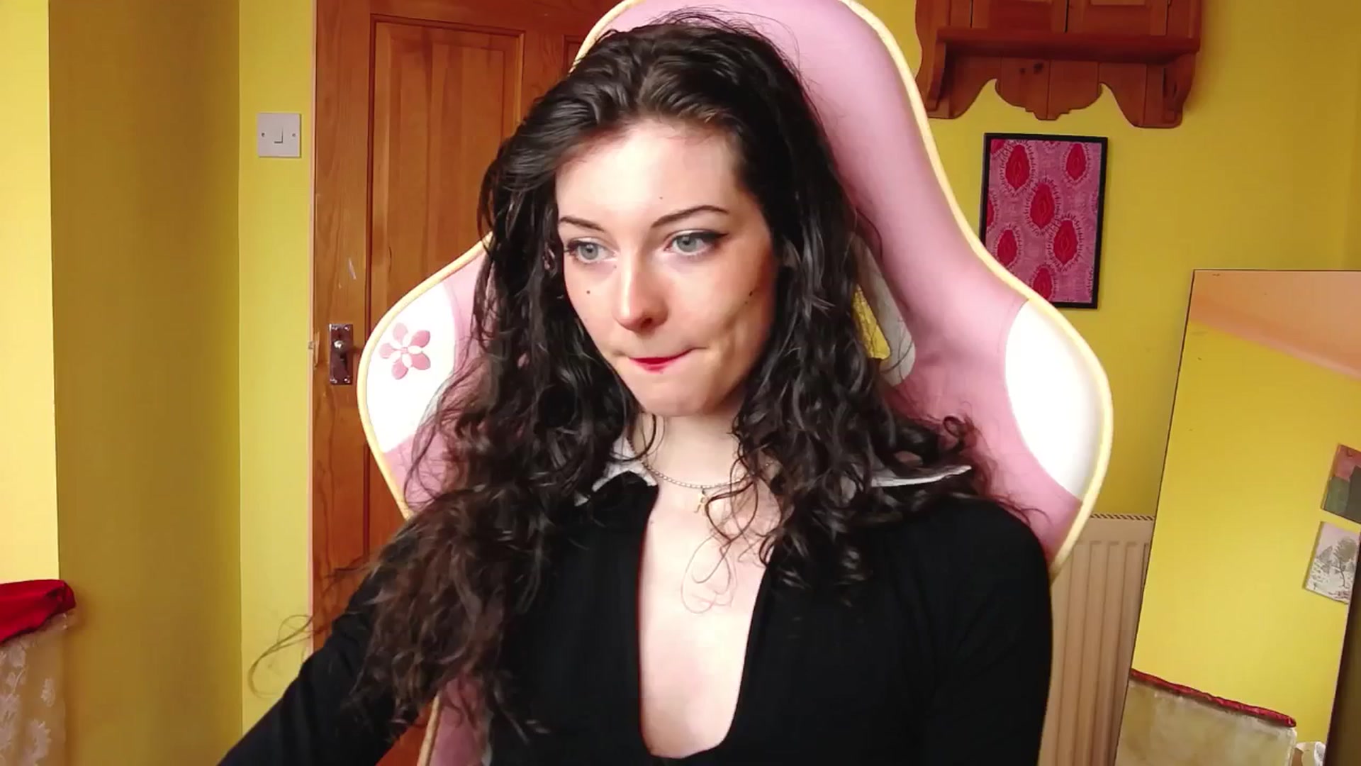 Gallery image thumbnail from viola__'s myfreecams stream on, 07/15/2024, 14:25 image 2 of 20
