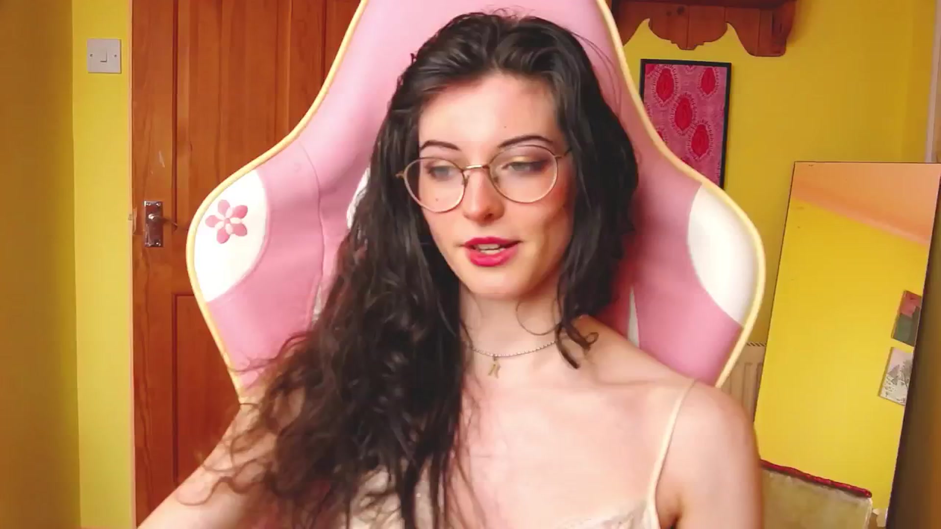 Gallery image thumbnail from viola__'s myfreecams stream on, 07/17/2024, 14:35 image 11 of 20