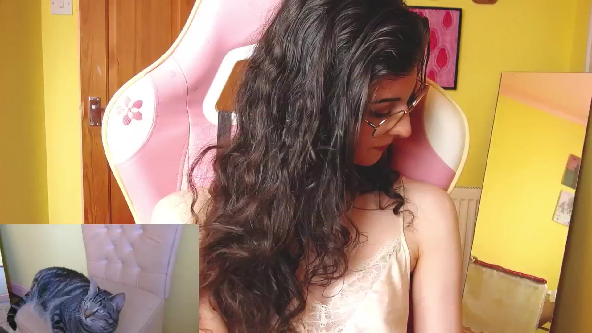 Gallery image thumbnail from viola__'s myfreecams stream on, 07/17/2024, 14:35 image 10 of 20