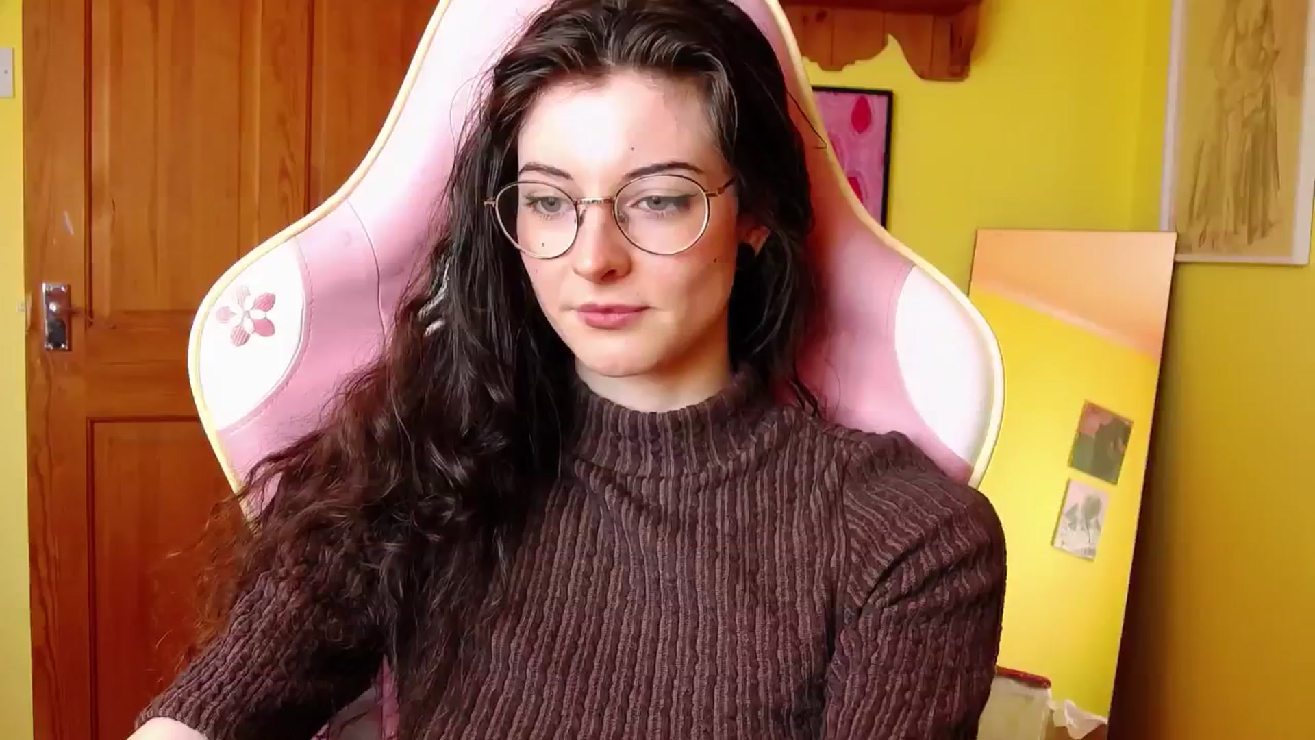 Gallery image thumbnail from viola__'s myfreecams stream on, 07/18/2024, 17:01 image 5 of 20