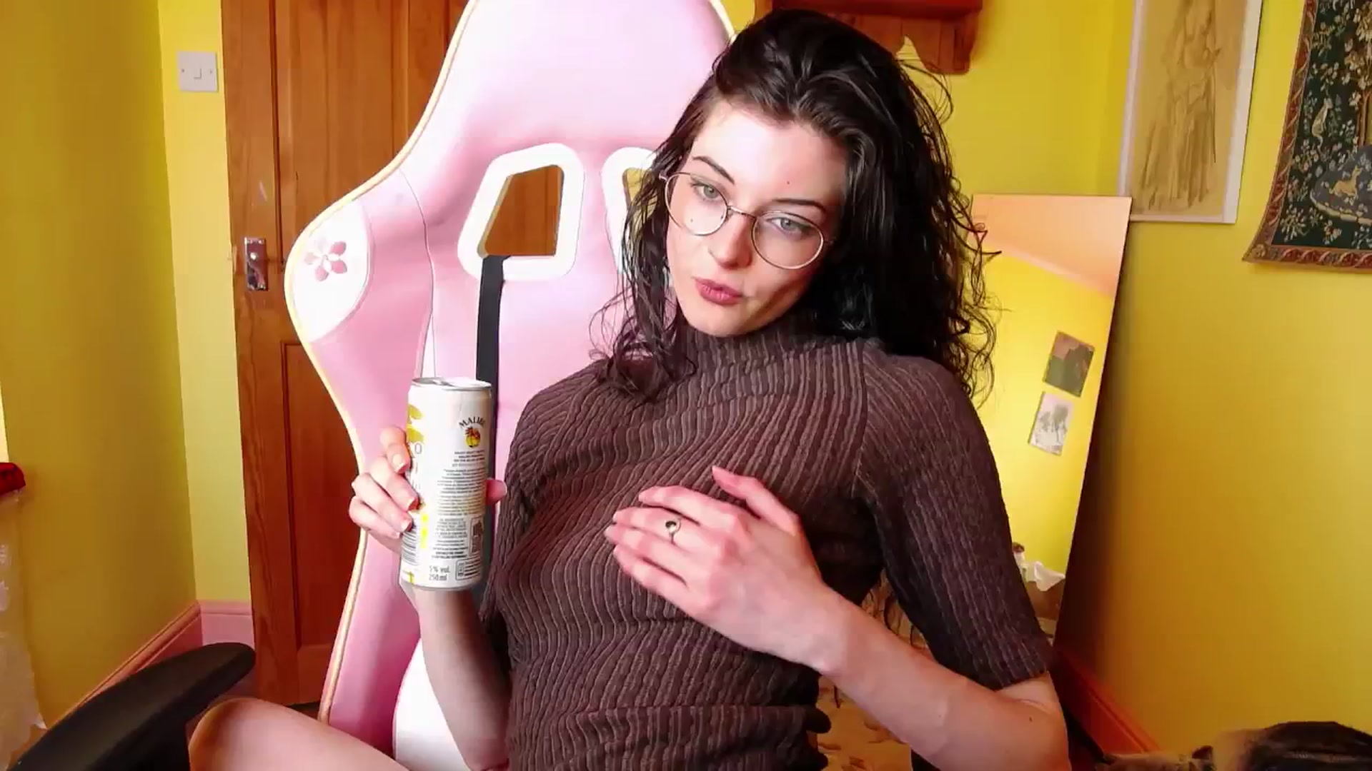Gallery image thumbnail from viola__'s myfreecams stream on, 07/18/2024, 17:01 image 6 of 20