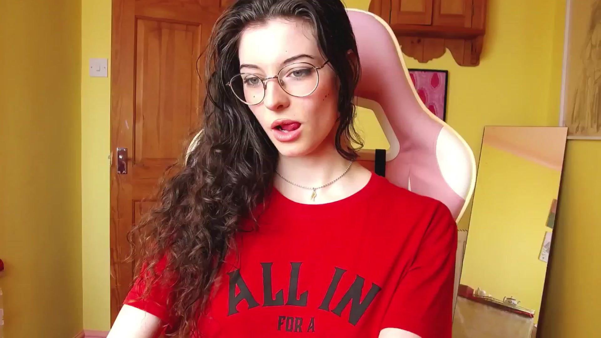 Gallery image thumbnail from viola__'s myfreecams stream on, 07/29/2024, 14:59 image 17 of 20