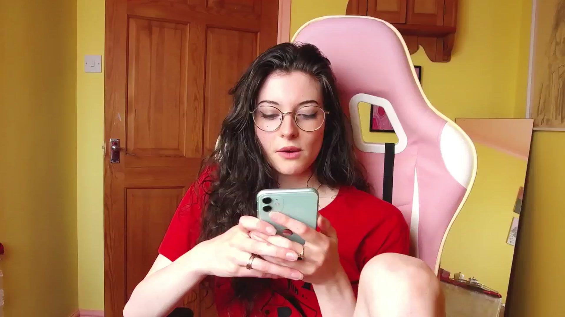Gallery image thumbnail from viola__'s myfreecams stream on, 07/29/2024, 14:59 image 9 of 20