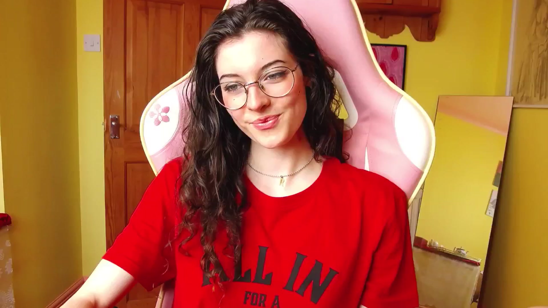 Gallery image thumbnail from viola__'s myfreecams stream on, 07/29/2024, 16:03 image 1 of 20