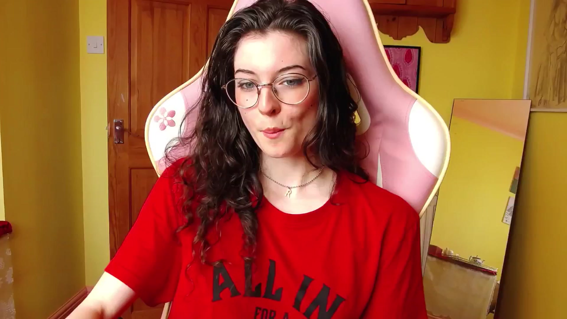 Gallery image thumbnail from viola__'s myfreecams stream on, 07/29/2024, 16:03 image 3 of 20
