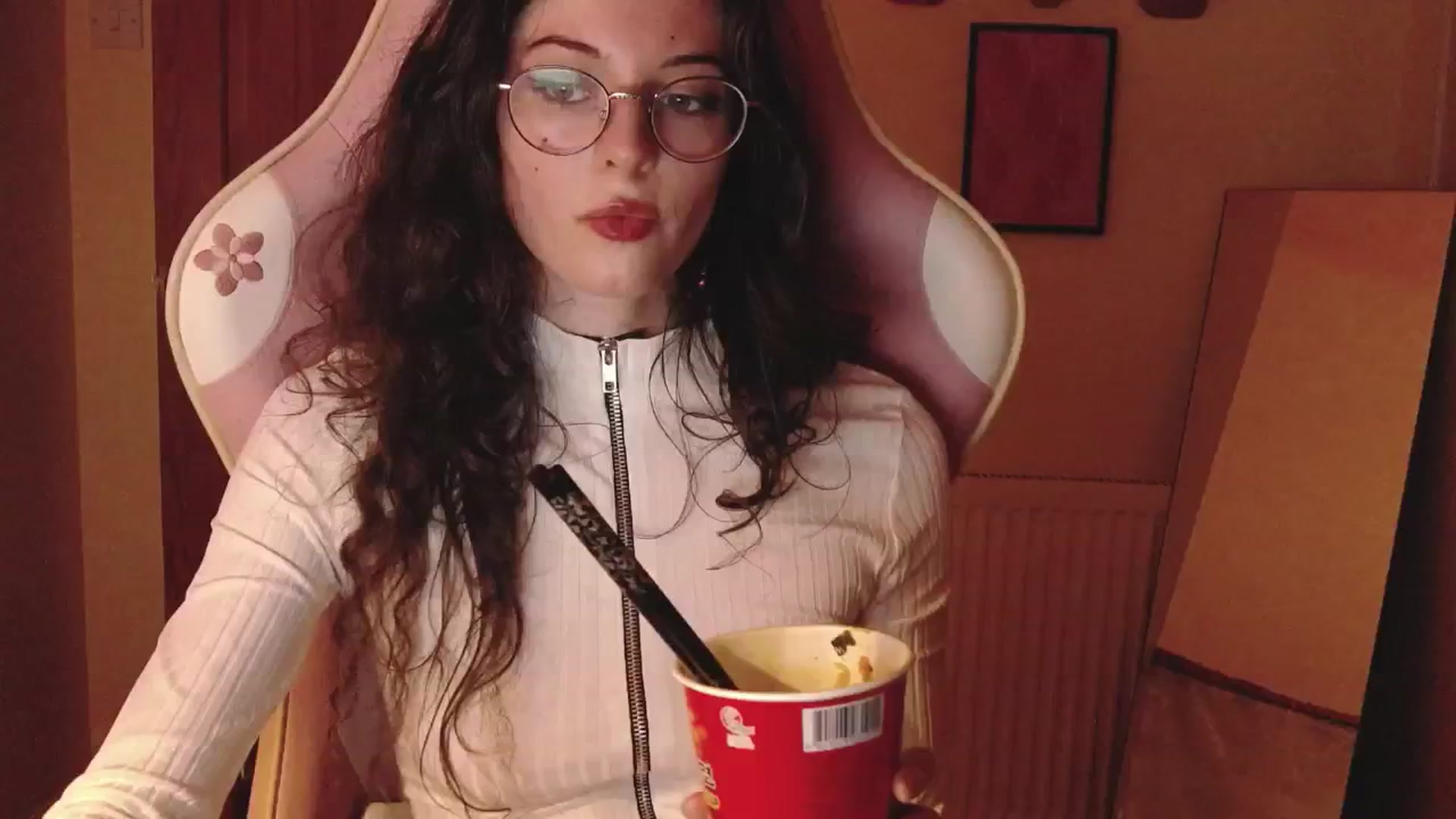 Gallery image thumbnail from viola__'s myfreecams stream on, 07/30/2024, 22:56 image 3 of 20