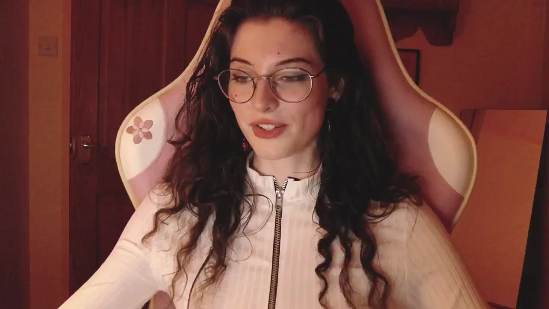 Gallery image thumbnail from viola__'s myfreecams stream on, 07/30/2024, 22:56 image 8 of 20