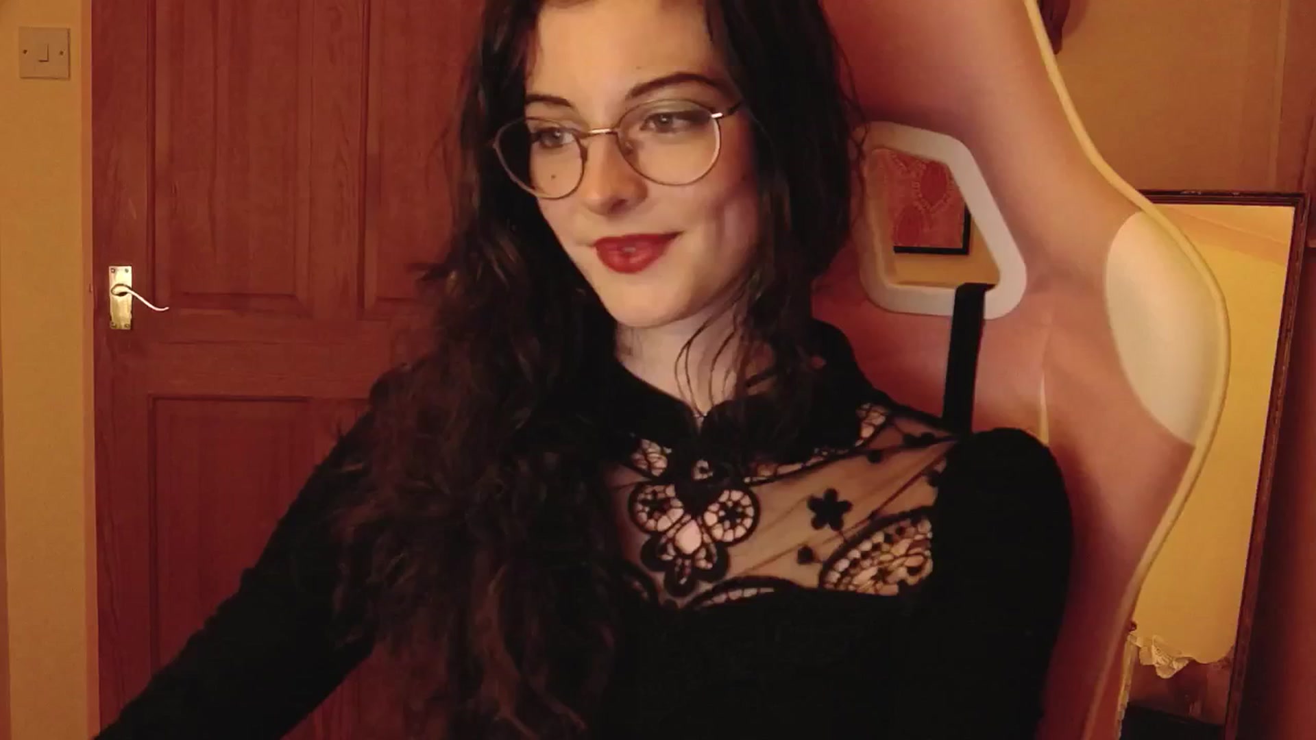 Gallery image thumbnail from viola__'s myfreecams stream on, 08/06/2024, 22:00 image 9 of 20