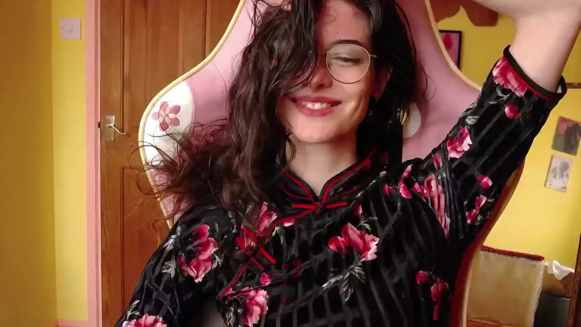 Gallery image thumbnail from viola__'s myfreecams stream on, 08/07/2024, 16:36 image 20 of 20