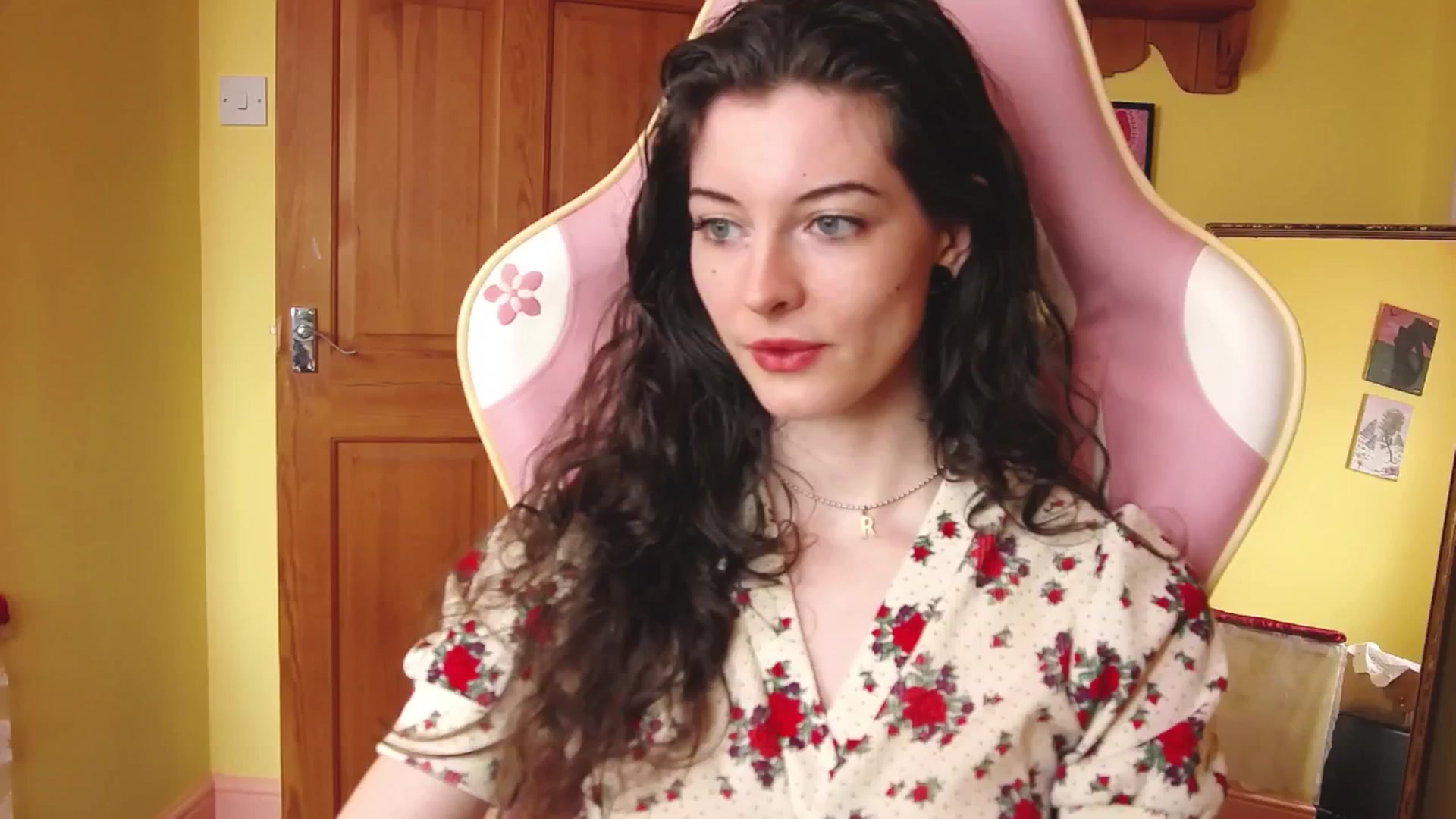 Gallery image thumbnail from viola__'s myfreecams stream on, 08/09/2024, 12:07 image 20 of 20