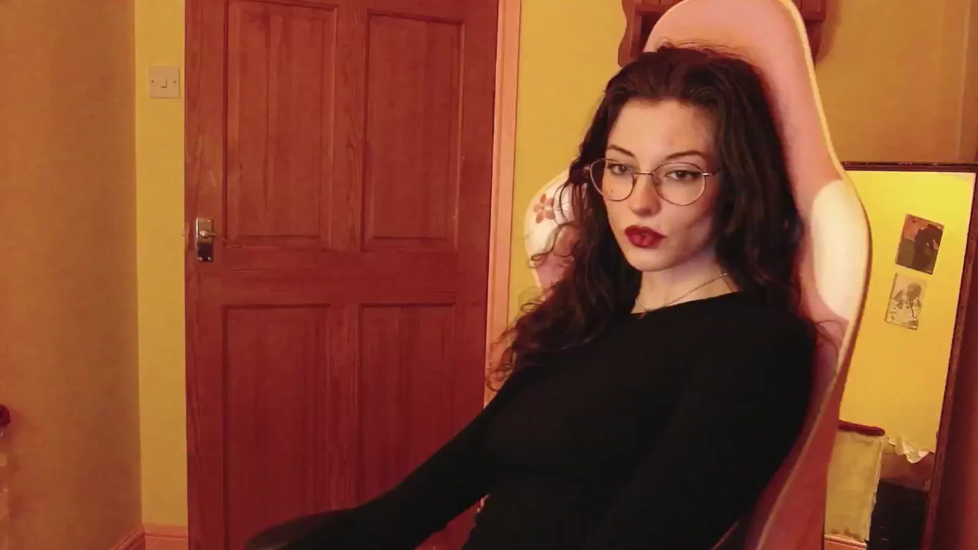 Gallery image thumbnail from viola__'s myfreecams stream on, 08/13/2024, 21:59 image 2 of 20