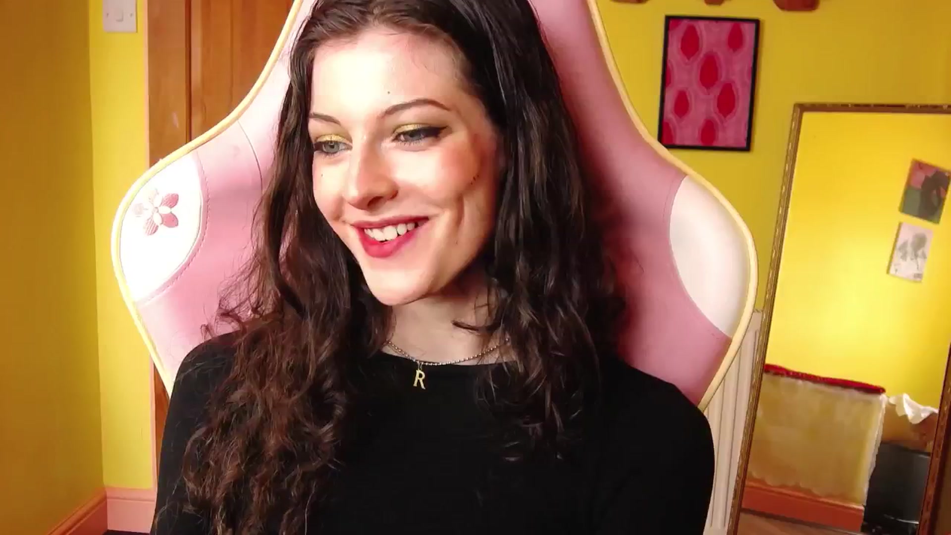Gallery image thumbnail from viola__'s myfreecams stream on, 08/15/2024, 11:33 image 19 of 20
