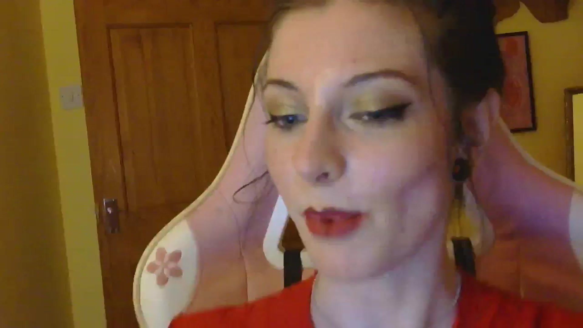 Gallery image thumbnail from viola__'s myfreecams stream on, 08/15/2024, 21:00 image 10 of 20