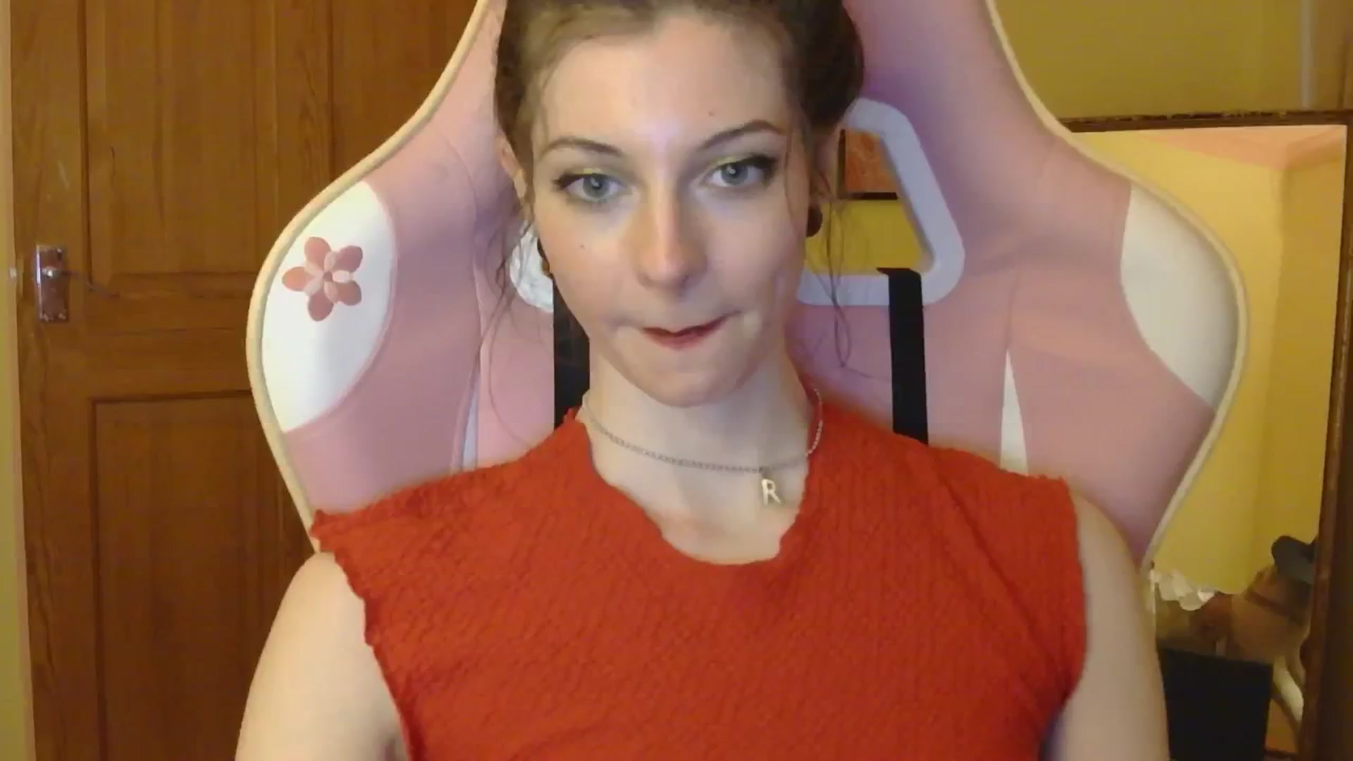 Gallery image thumbnail from viola__'s myfreecams stream on, 08/15/2024, 21:00 image 20 of 20