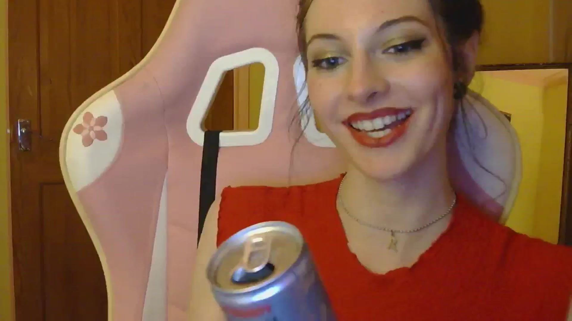 Gallery image thumbnail from viola__'s myfreecams stream on, 08/15/2024, 21:00 image 15 of 20