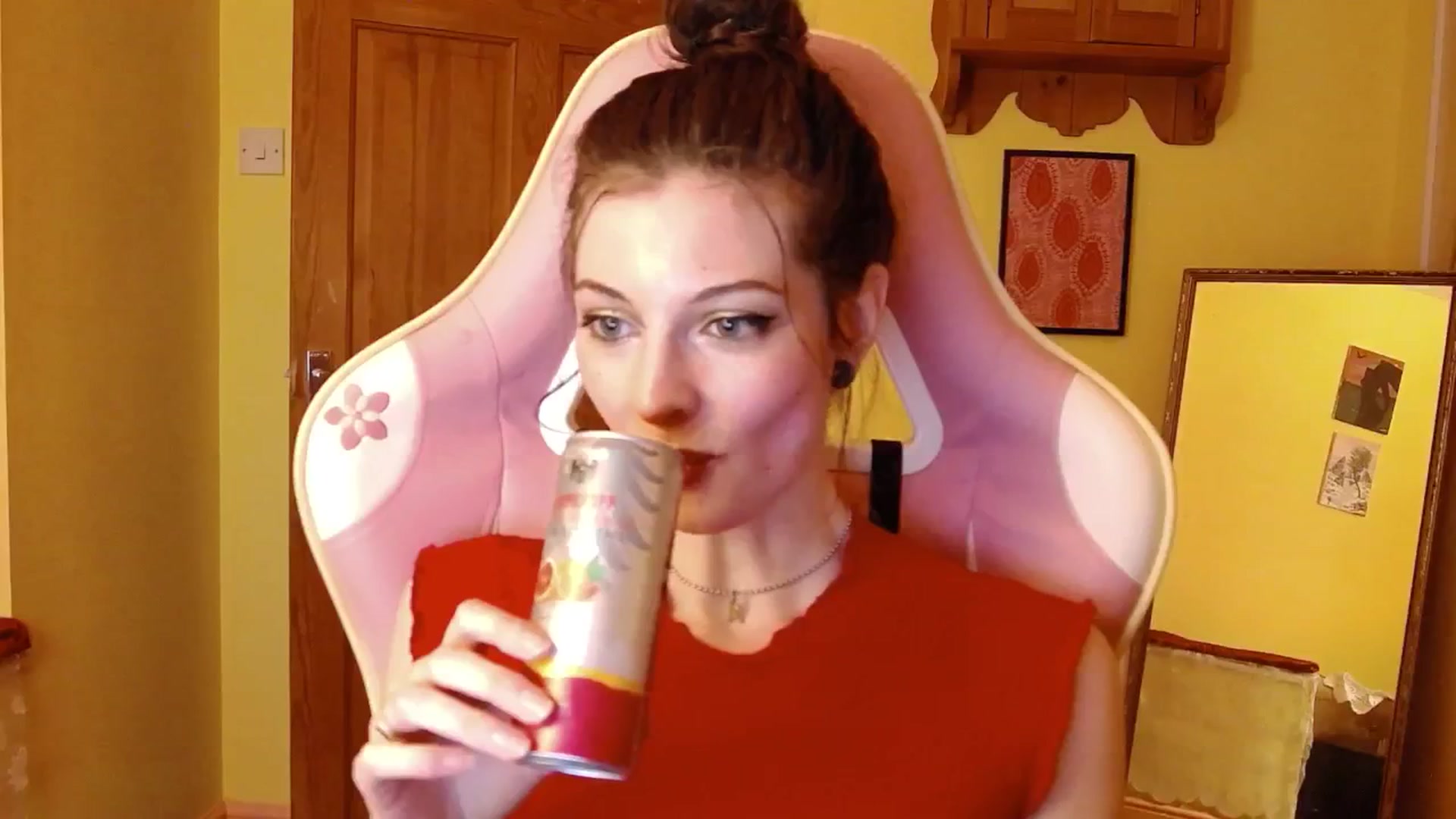Gallery image thumbnail from viola__'s myfreecams stream on, 08/15/2024, 21:00 image 9 of 20