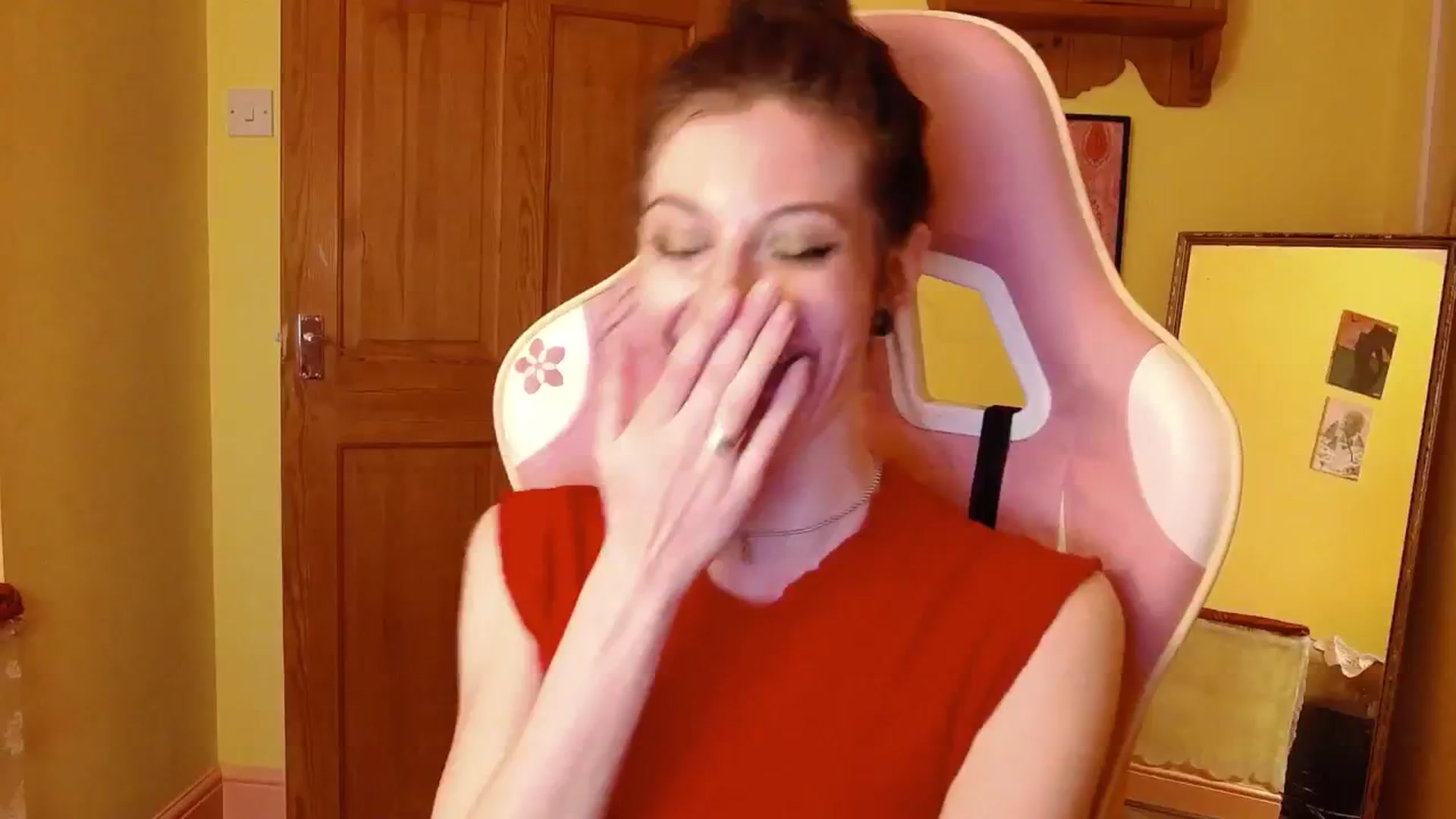Gallery image thumbnail from viola__'s myfreecams stream on, 08/15/2024, 21:00 image 8 of 20