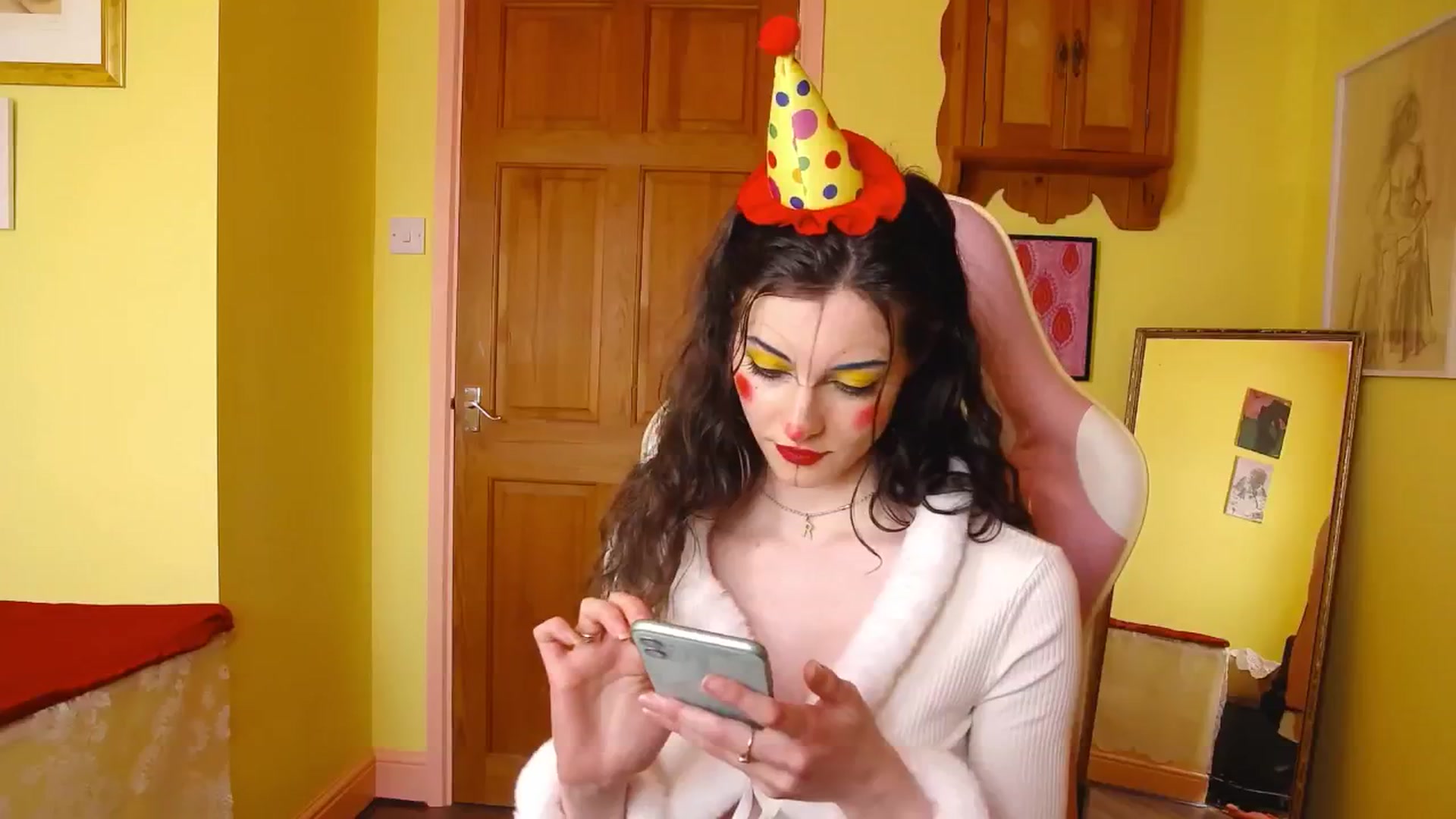 Gallery image thumbnail from viola__'s myfreecams stream on, 08/16/2024, 15:10 image 9 of 20