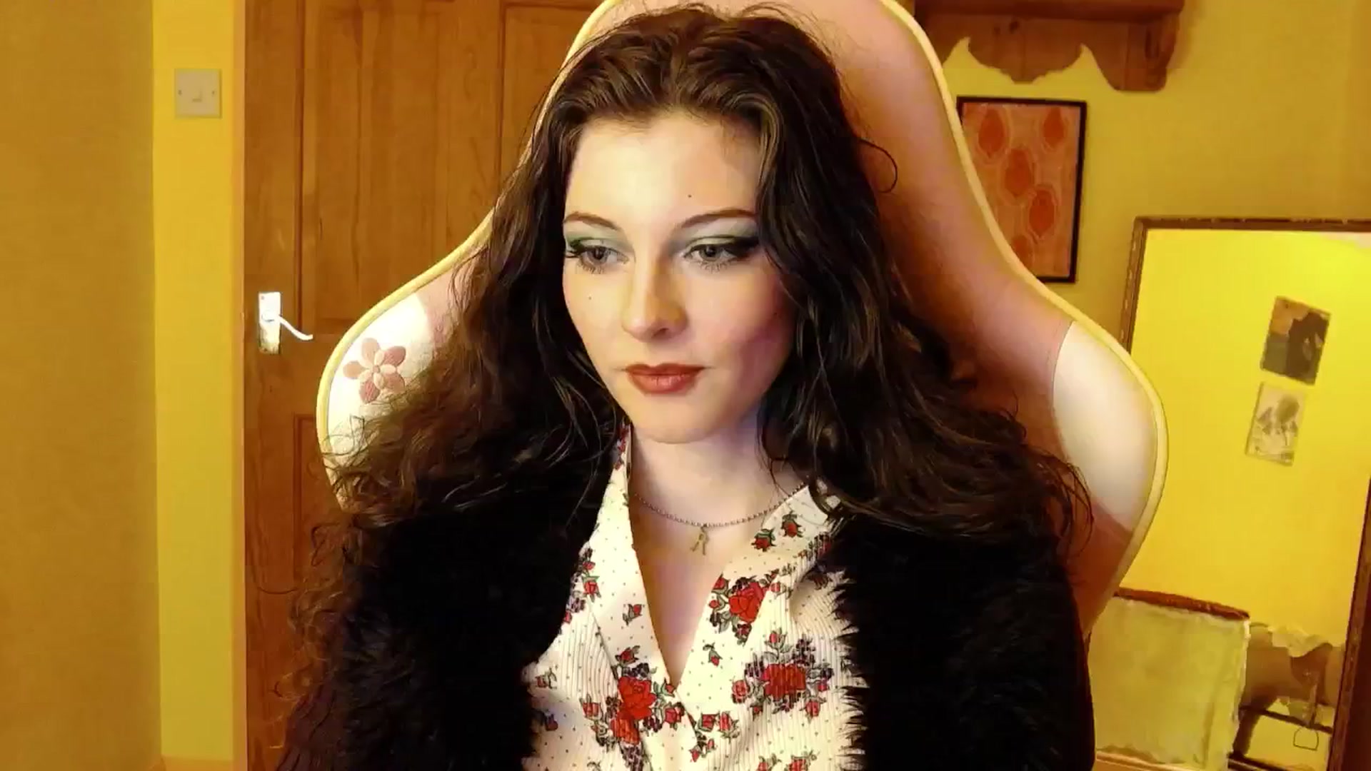Gallery image thumbnail from viola__'s myfreecams stream on, 08/20/2024, 21:56 image 19 of 20