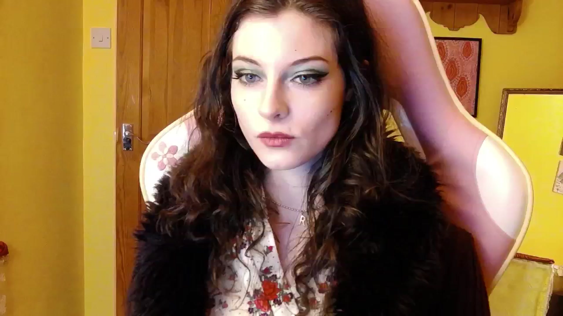 Gallery image thumbnail from viola__'s myfreecams stream on, 08/20/2024, 21:56 image 1 of 20