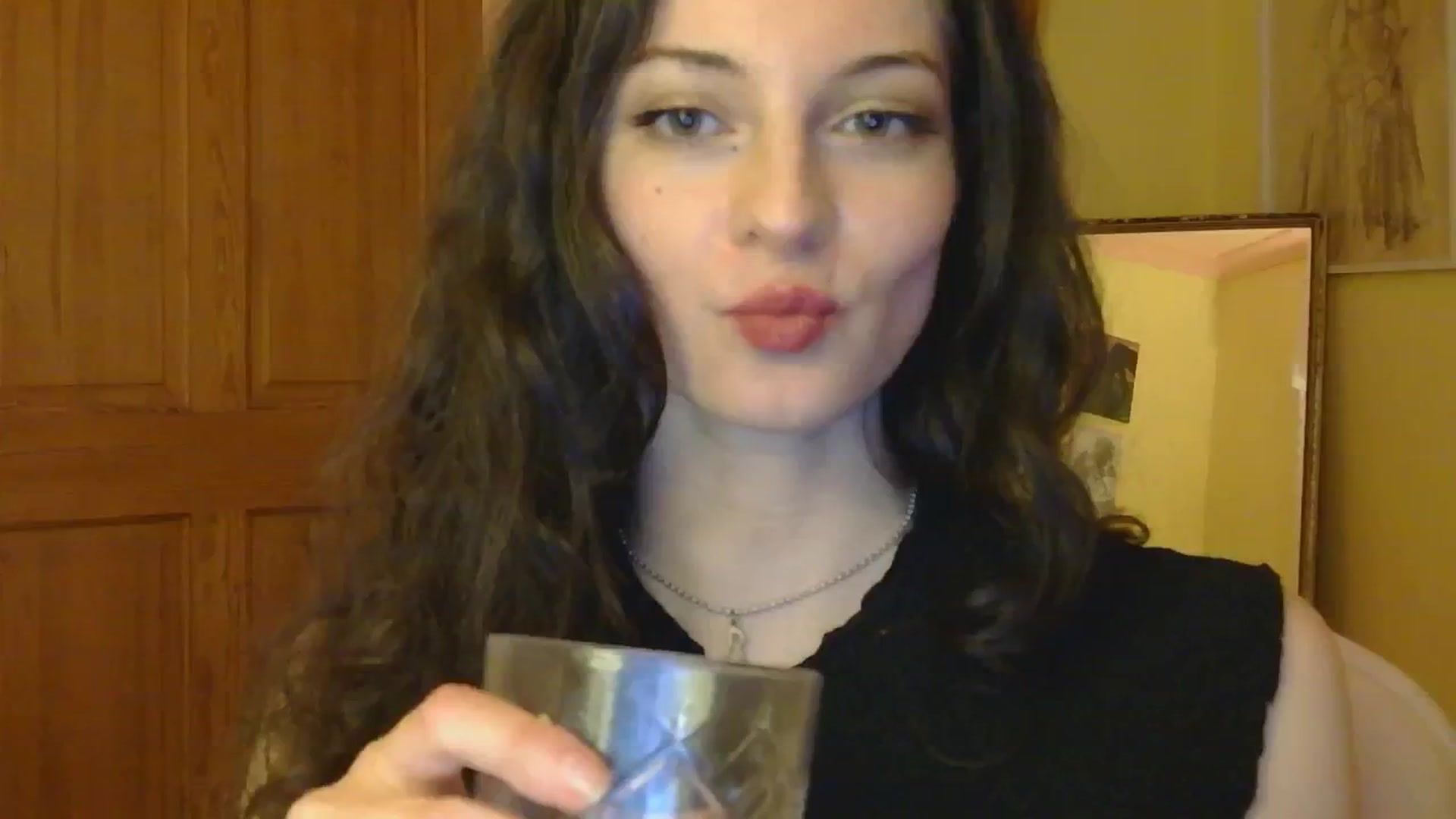 Gallery image thumbnail from viola__'s myfreecams stream on, 08/29/2024, 20:52 image 20 of 20