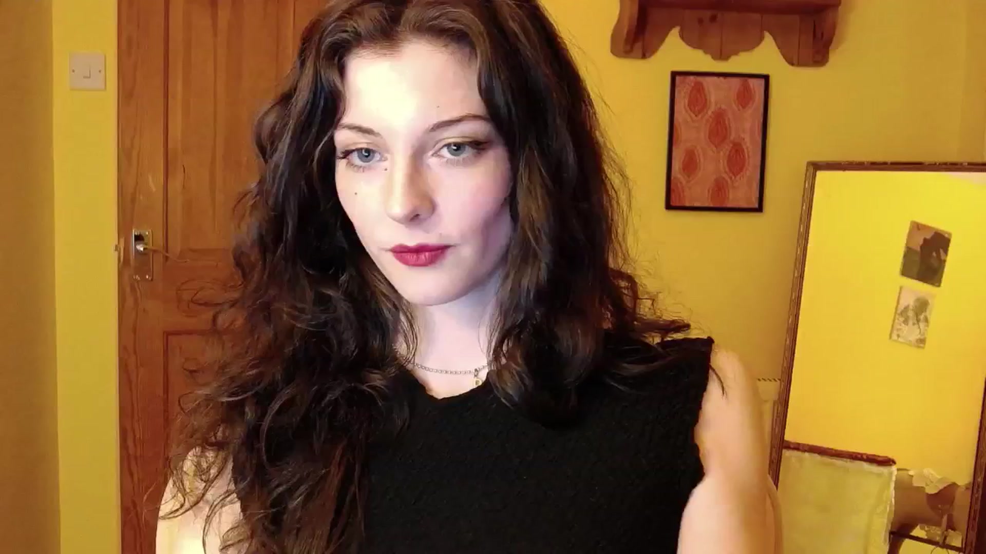 Gallery image thumbnail from viola__'s myfreecams stream on, 08/29/2024, 20:52 image 16 of 20