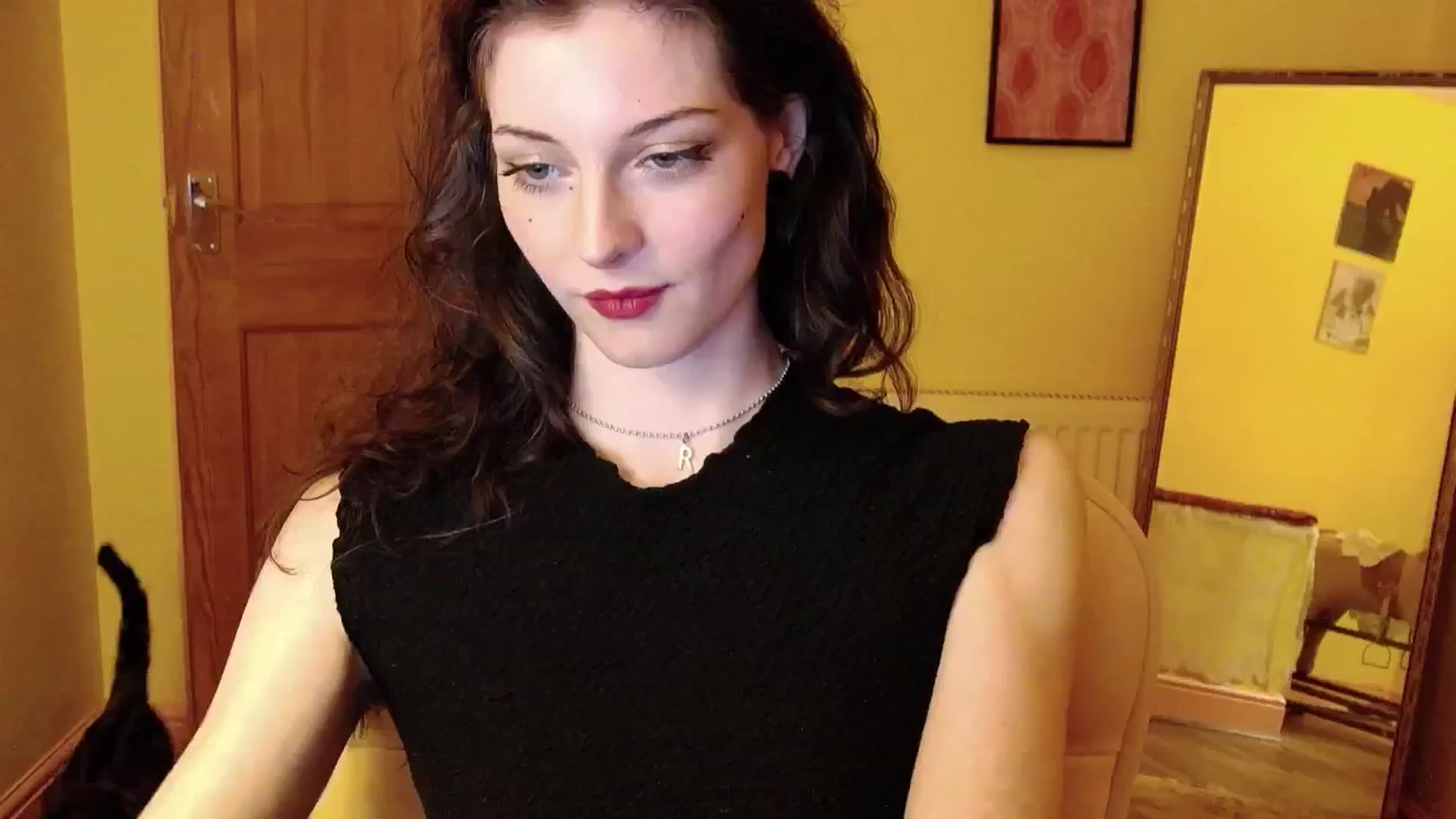 Gallery image thumbnail from viola__'s myfreecams stream on, 08/29/2024, 20:52 image 15 of 20