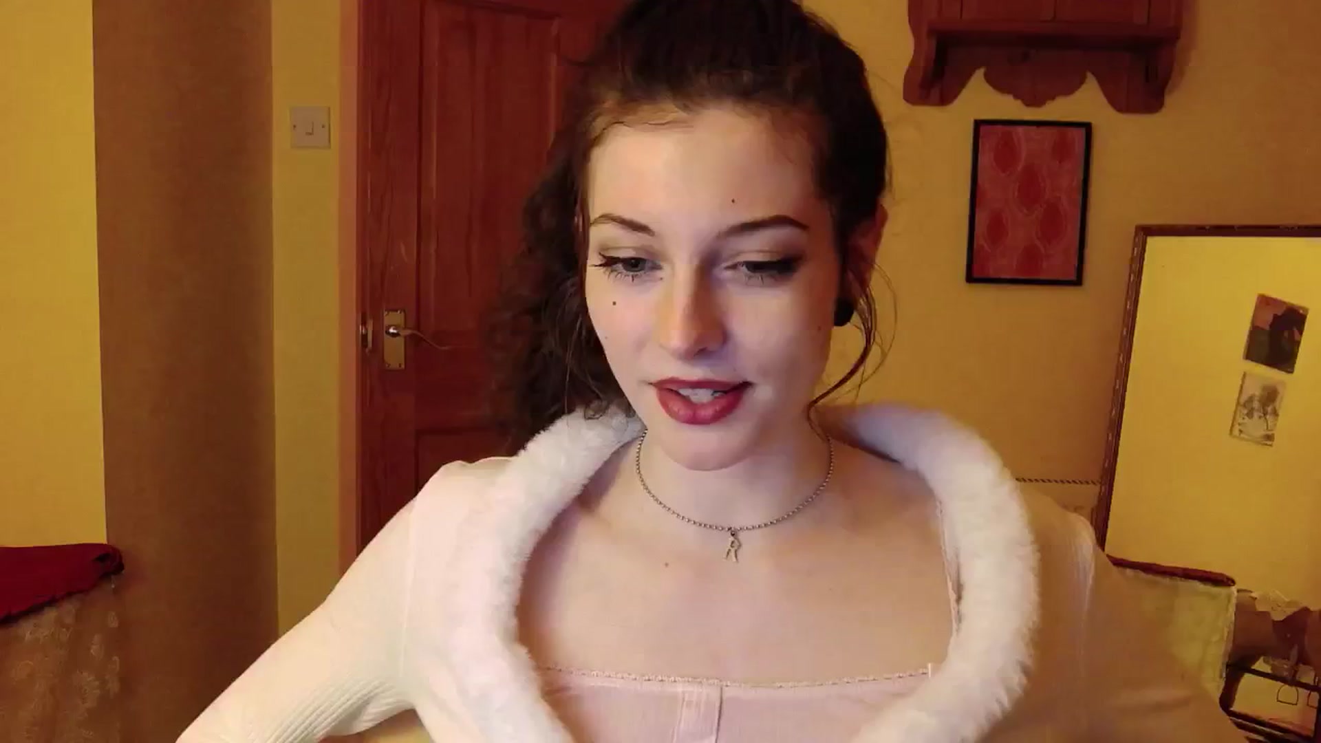 Gallery image thumbnail from viola__'s myfreecams stream on, 09/10/2024, 20:52 image 16 of 20