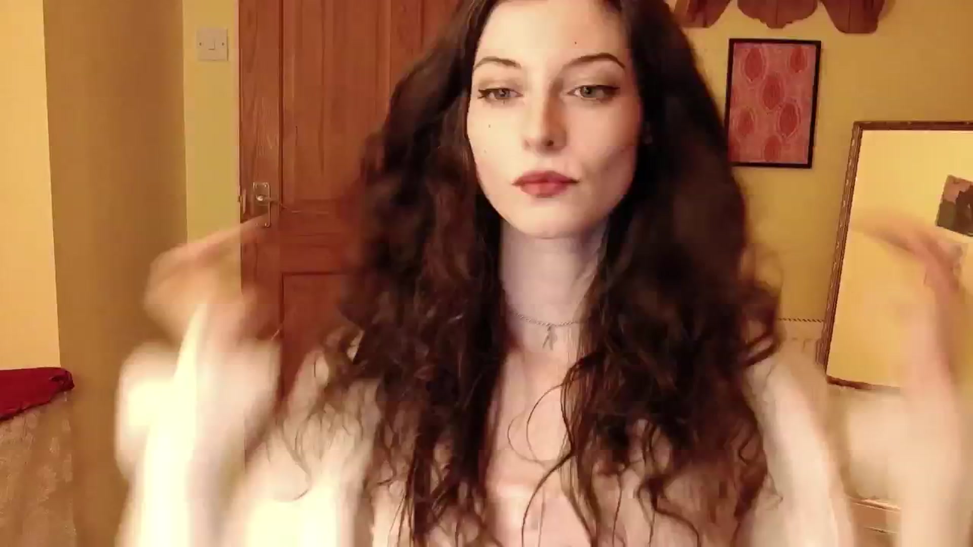 Gallery image thumbnail from viola__'s myfreecams stream on, 09/10/2024, 20:52 image 6 of 20