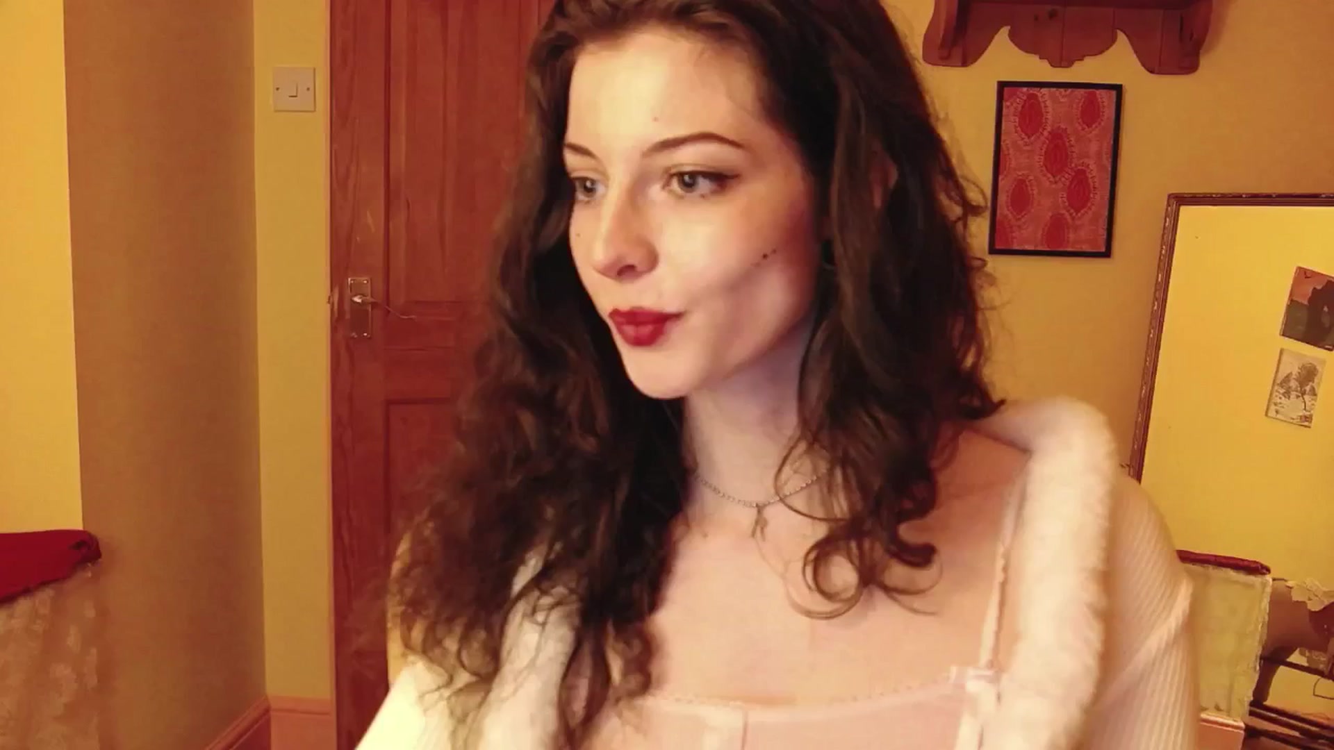 Gallery image thumbnail from viola__'s myfreecams stream on, 09/10/2024, 20:52 image 4 of 20