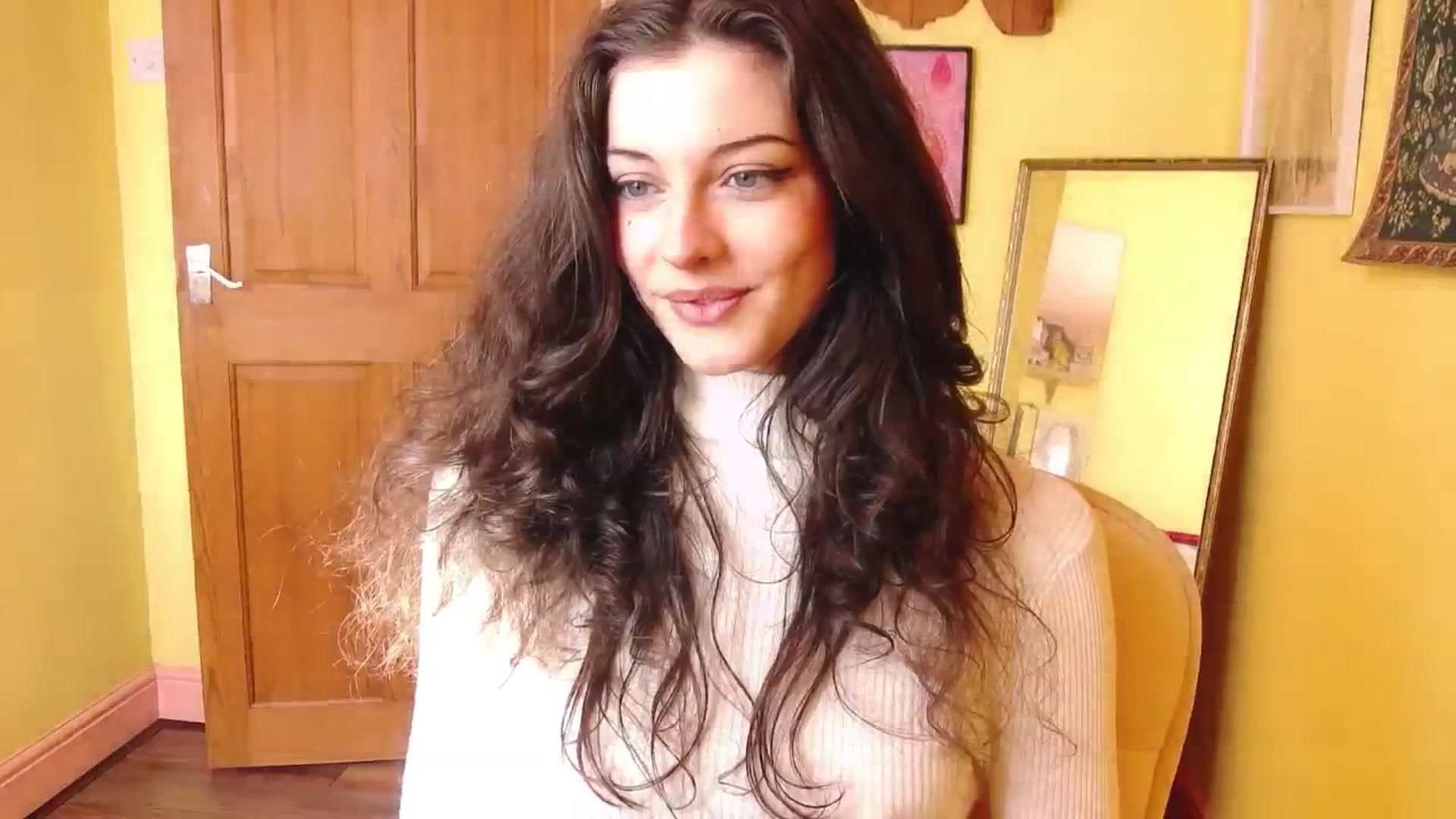 Gallery image thumbnail from viola__'s myfreecams stream on, 09/11/2024, 15:10 image 8 of 20