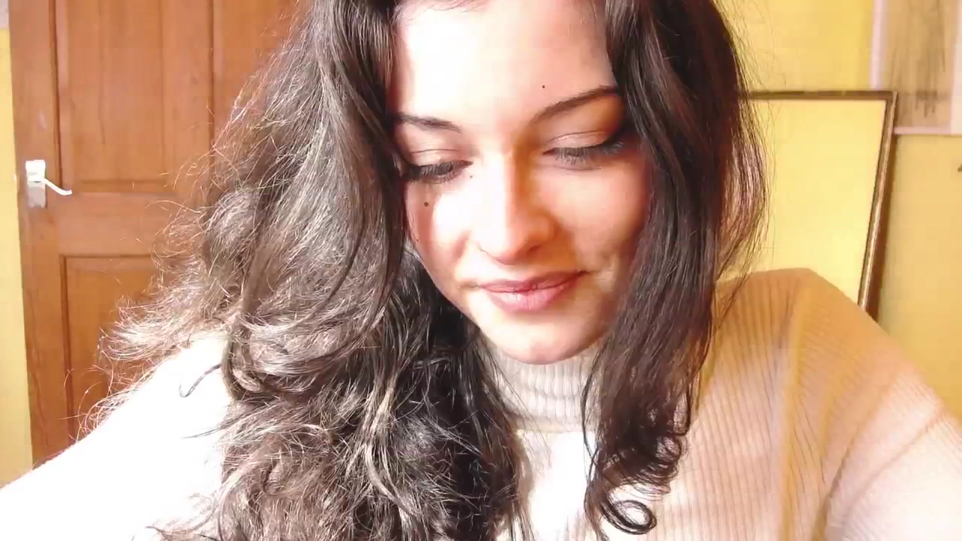 Gallery image thumbnail from viola__'s myfreecams stream on, 09/11/2024, 15:10 image 14 of 20
